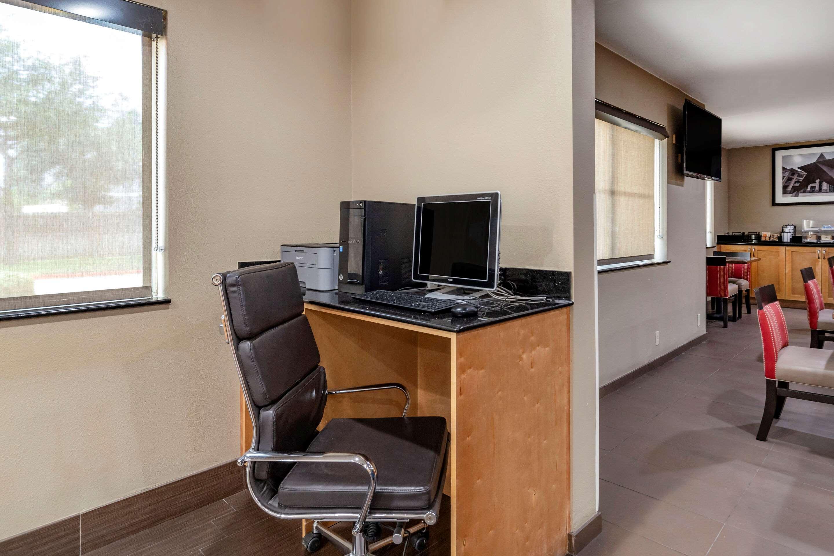 Centro de Negocios Comfort Inn Austin