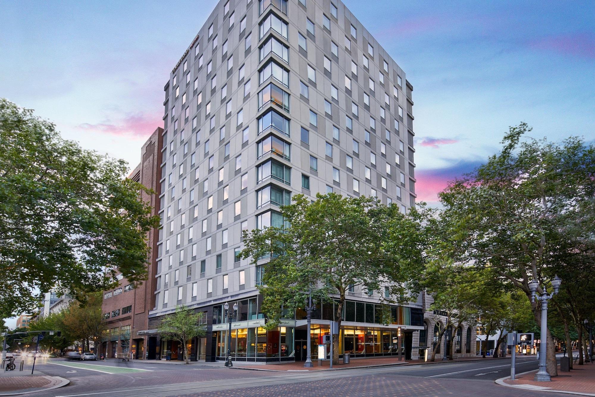 Vista Exterior Courtyard by Marriott Portland City Center
