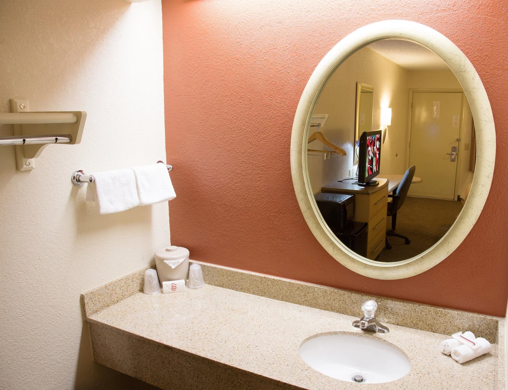 Equipamiento de Habitación Red Roof Inn Buffalo – Hamburg/ I-90