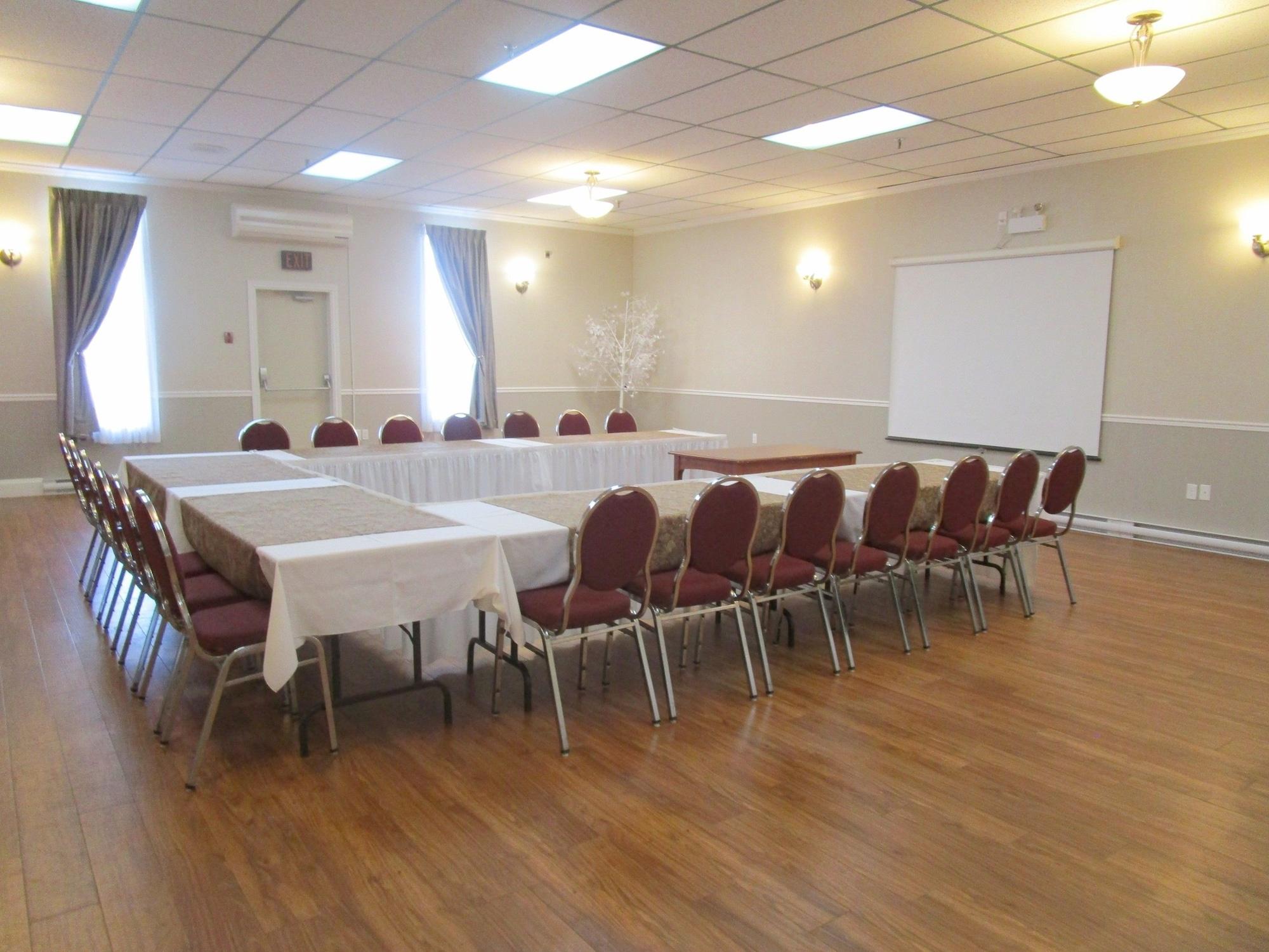 Sala de Reuniones Claymore inn & Suites