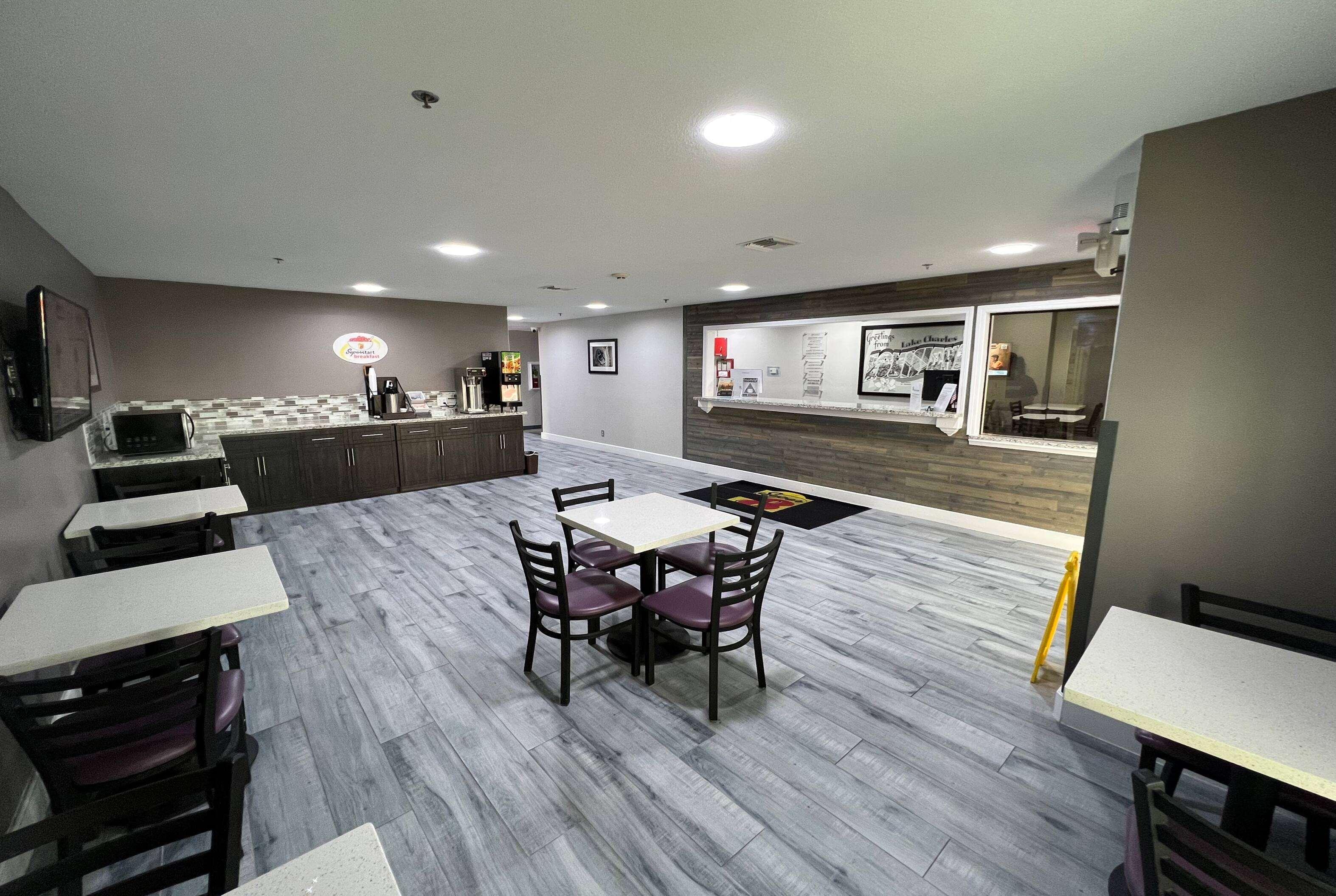 Restaurant Super 8 by Wyndham Lake Charles/Sulphur