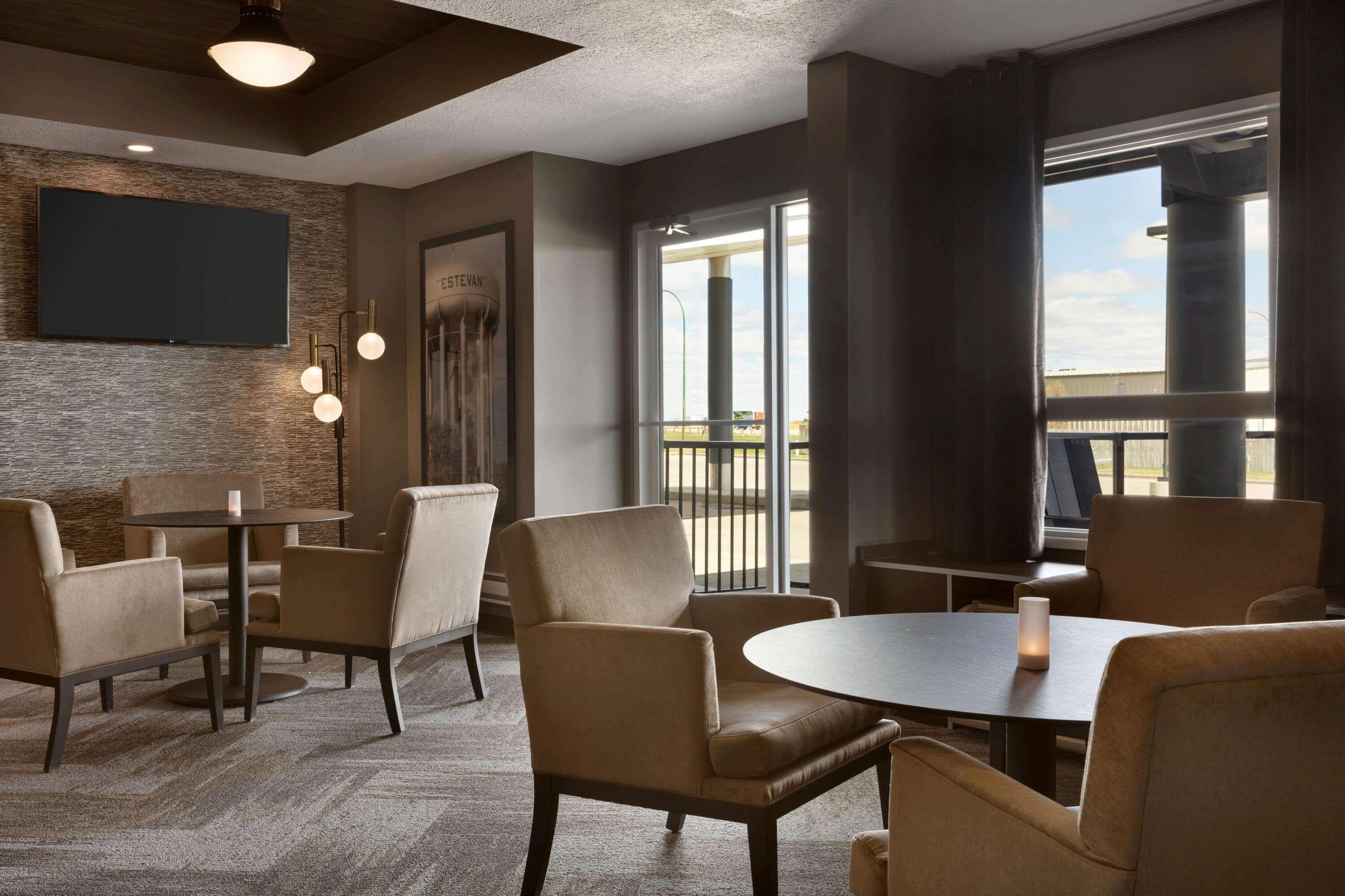 Restaurant Microtel Inn & Suites by Wyndham Estevan