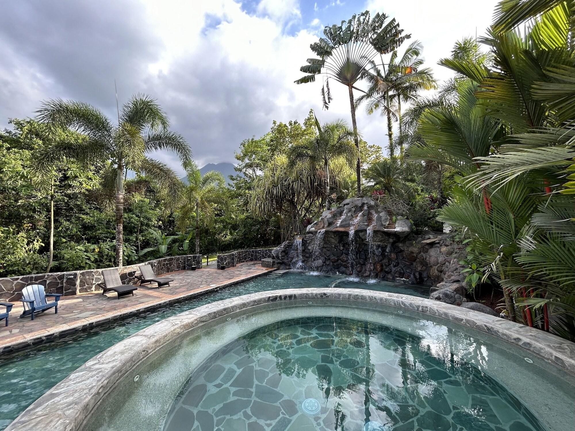 Vista Exterior Idyllic Venue for Yoga and Families