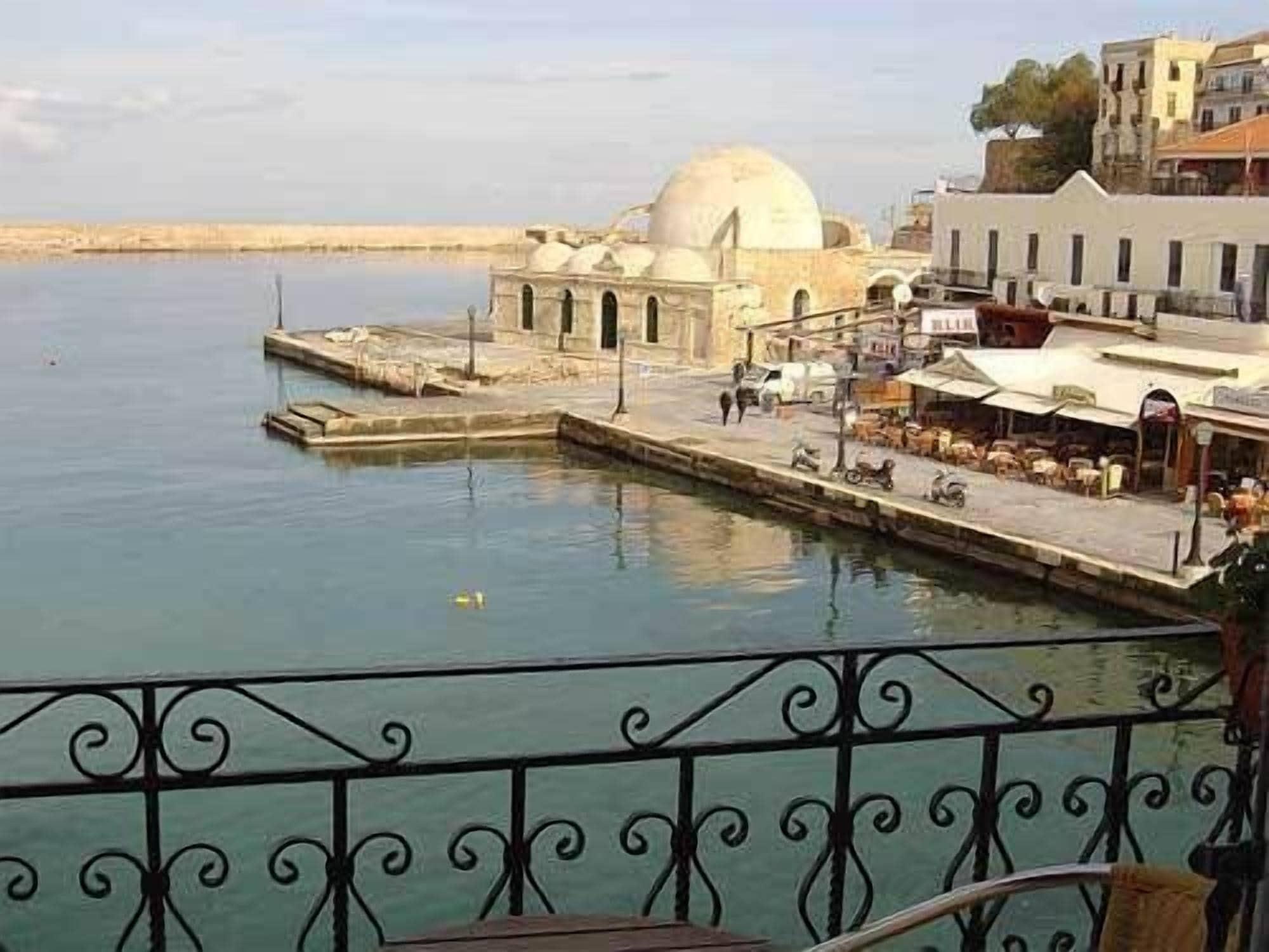 Varios Belmondo Hotel