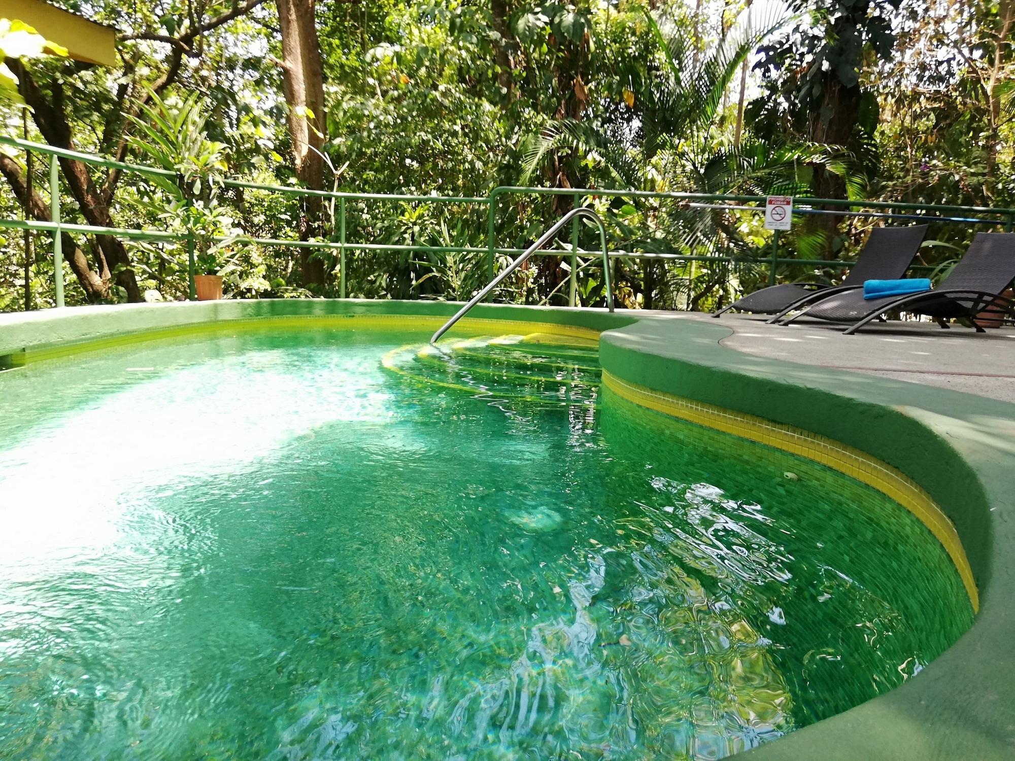 Vista Piscina Paradise Inn