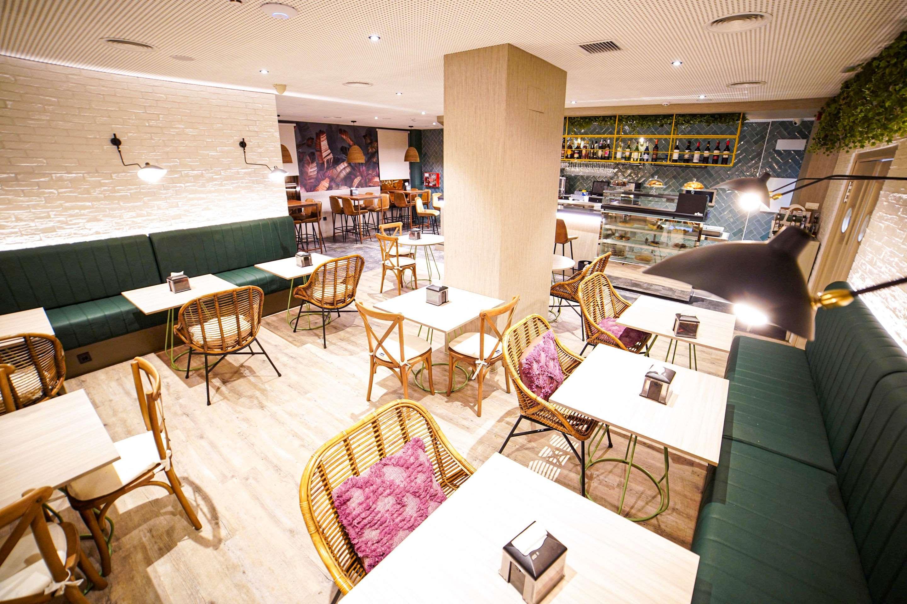 Restaurant Hotel Sercotel Doña Carmela