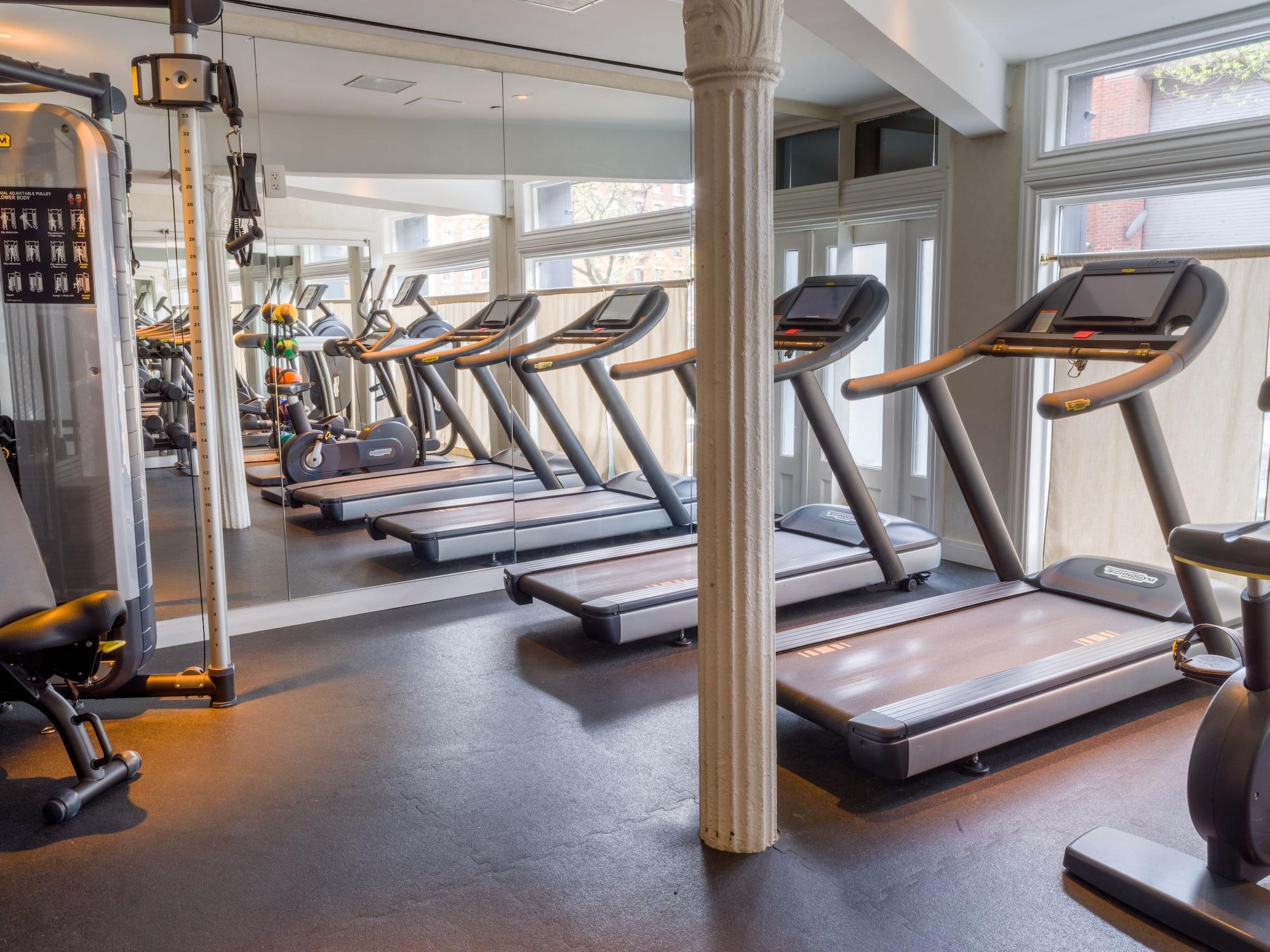 Gimnasio 33 Hotel, New York City, Seaport