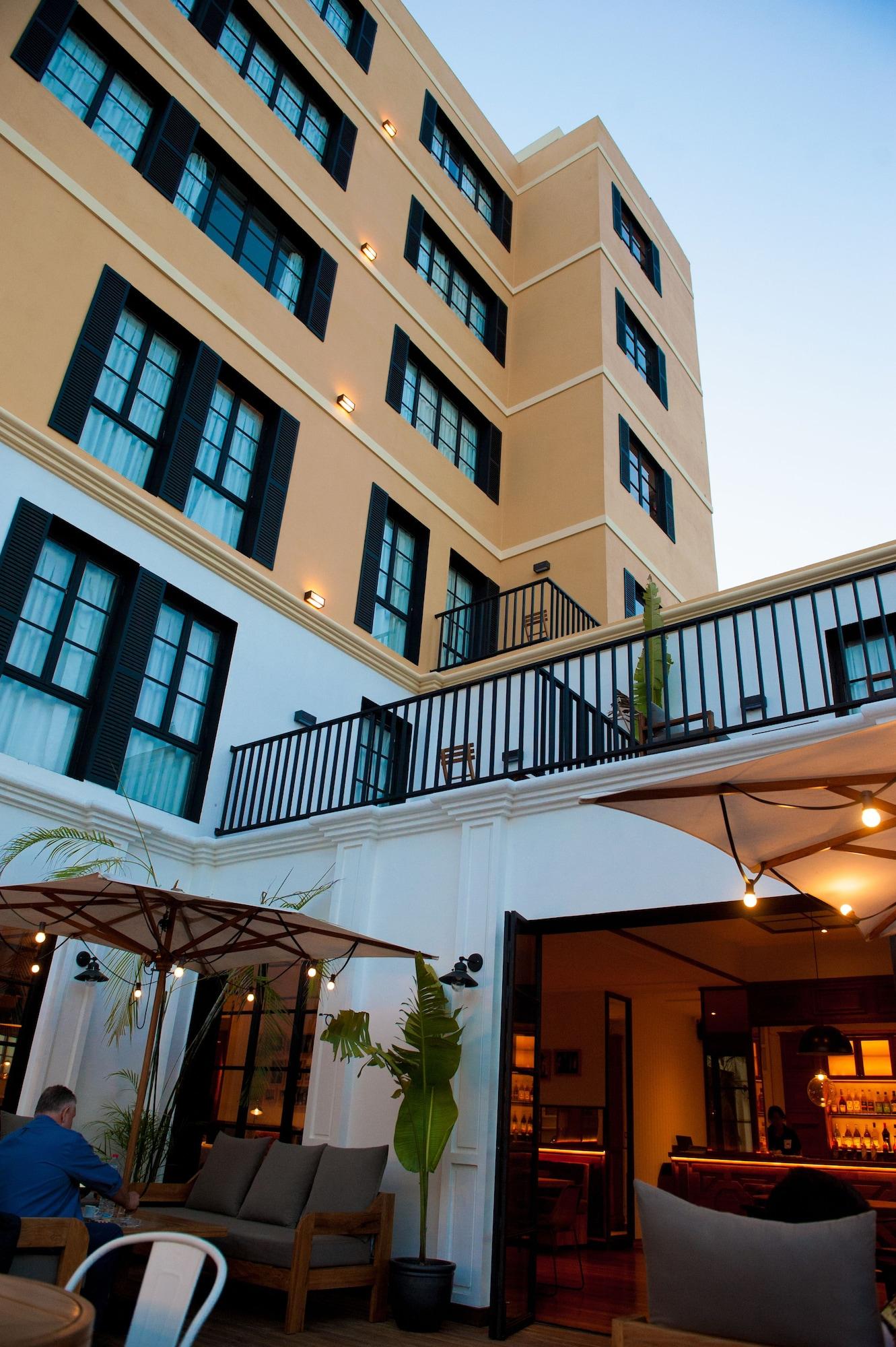 Vista Exterior Grand Hôtel Urban