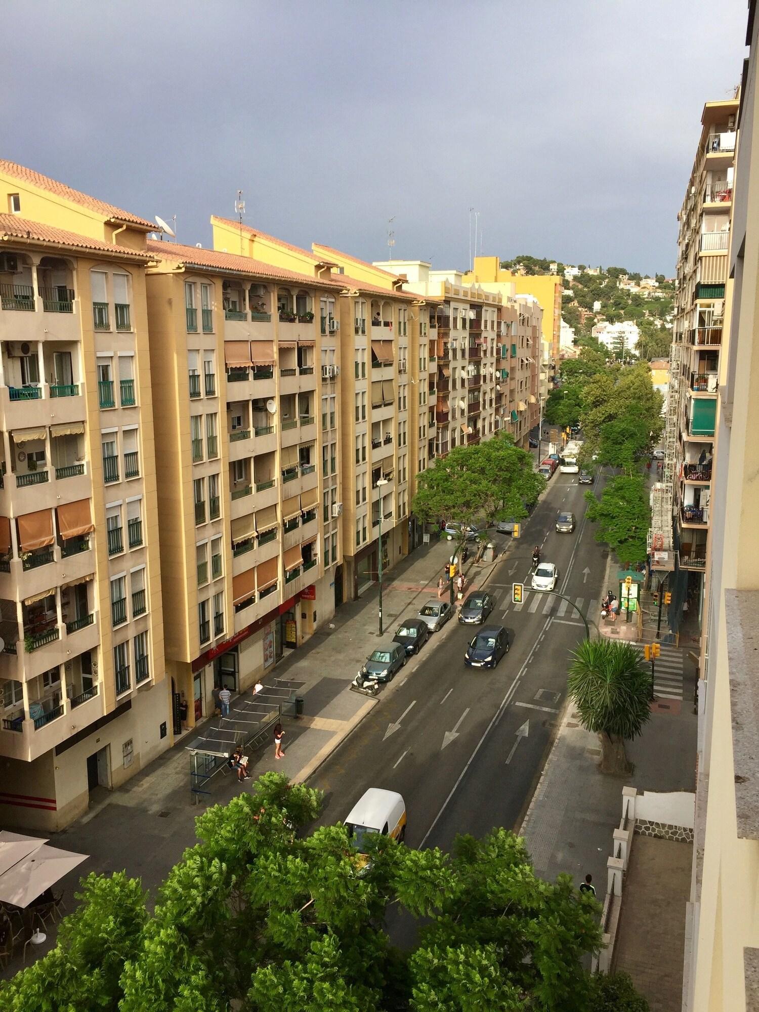 Vista da fachada Malaga Palo