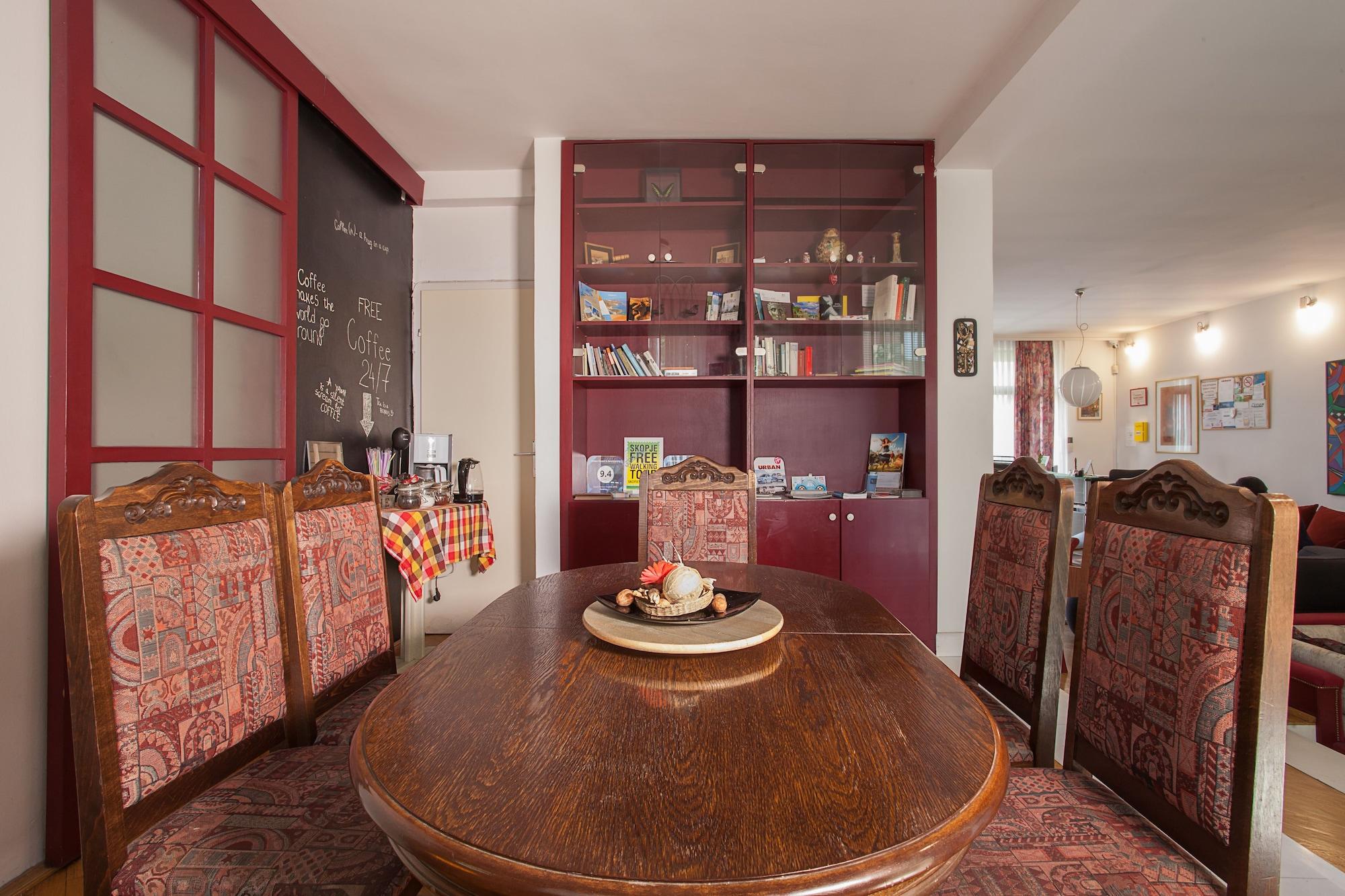 Restaurant Urban Hostel & Apartments