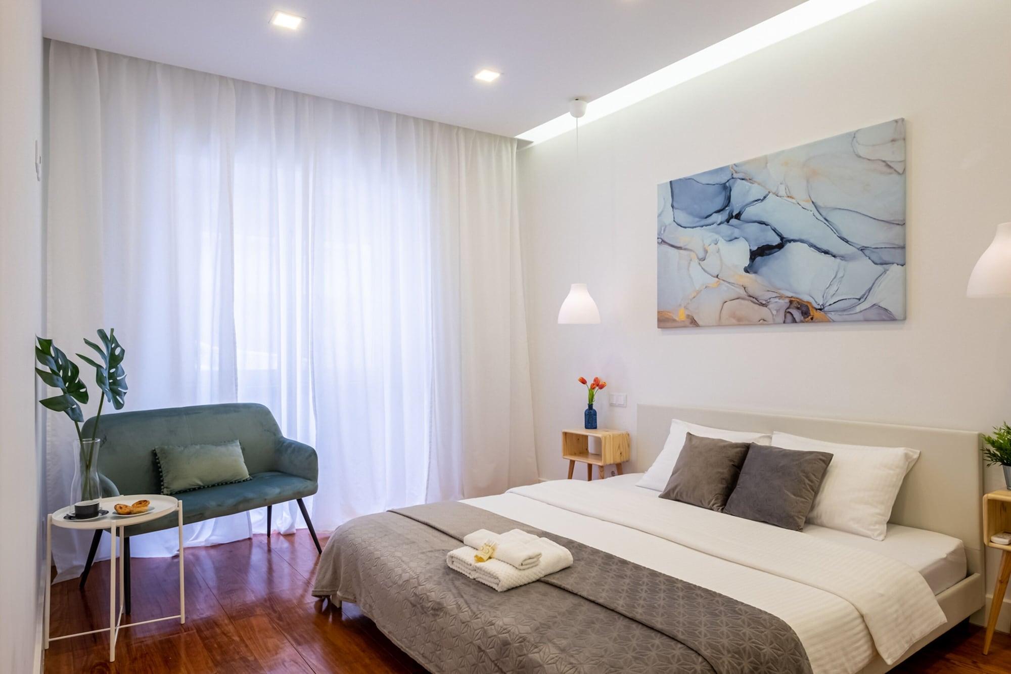 Varios Hola Lisbon Suites