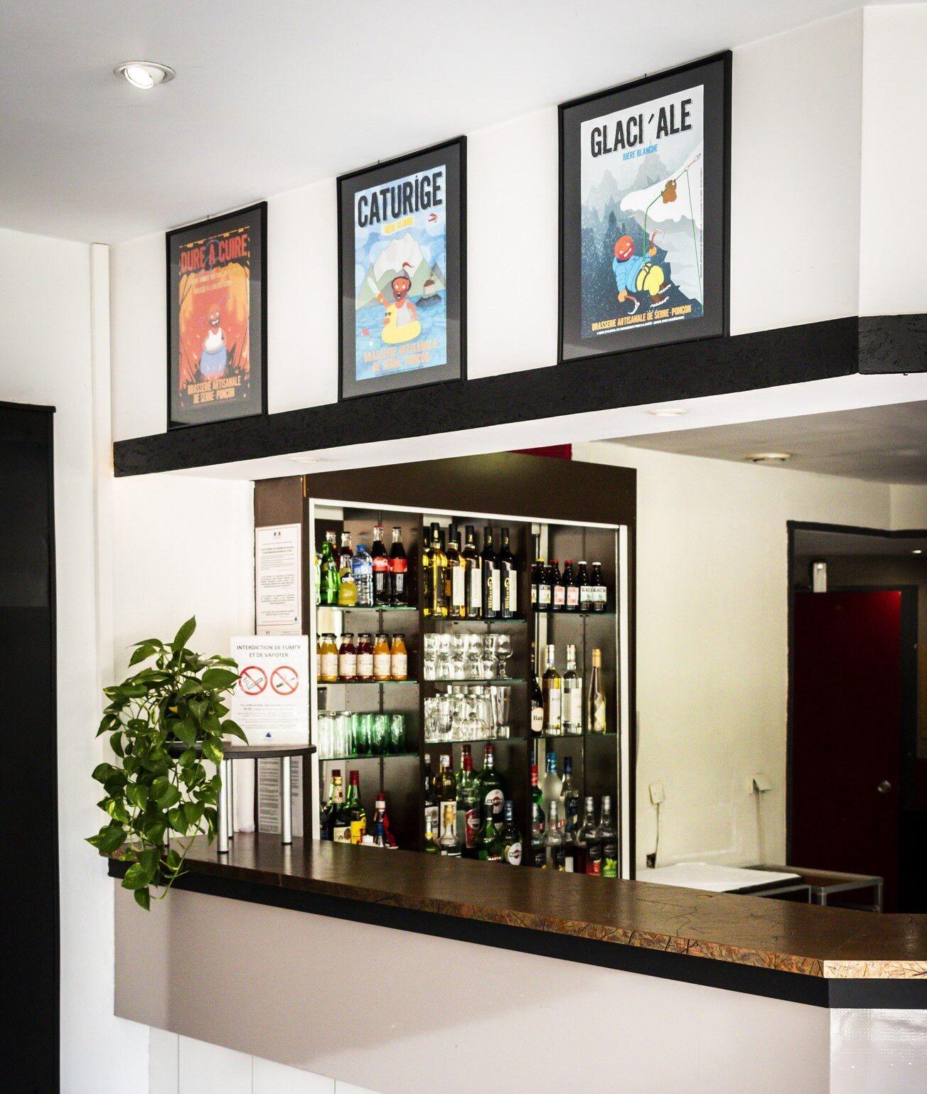 Bar/Salón Adonis Gapotel