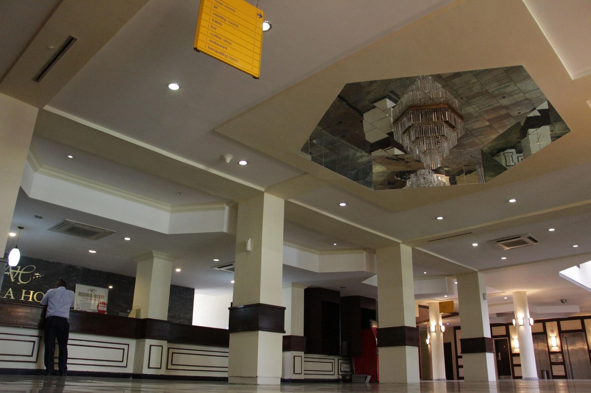 Vista Lobby Agura Hotel