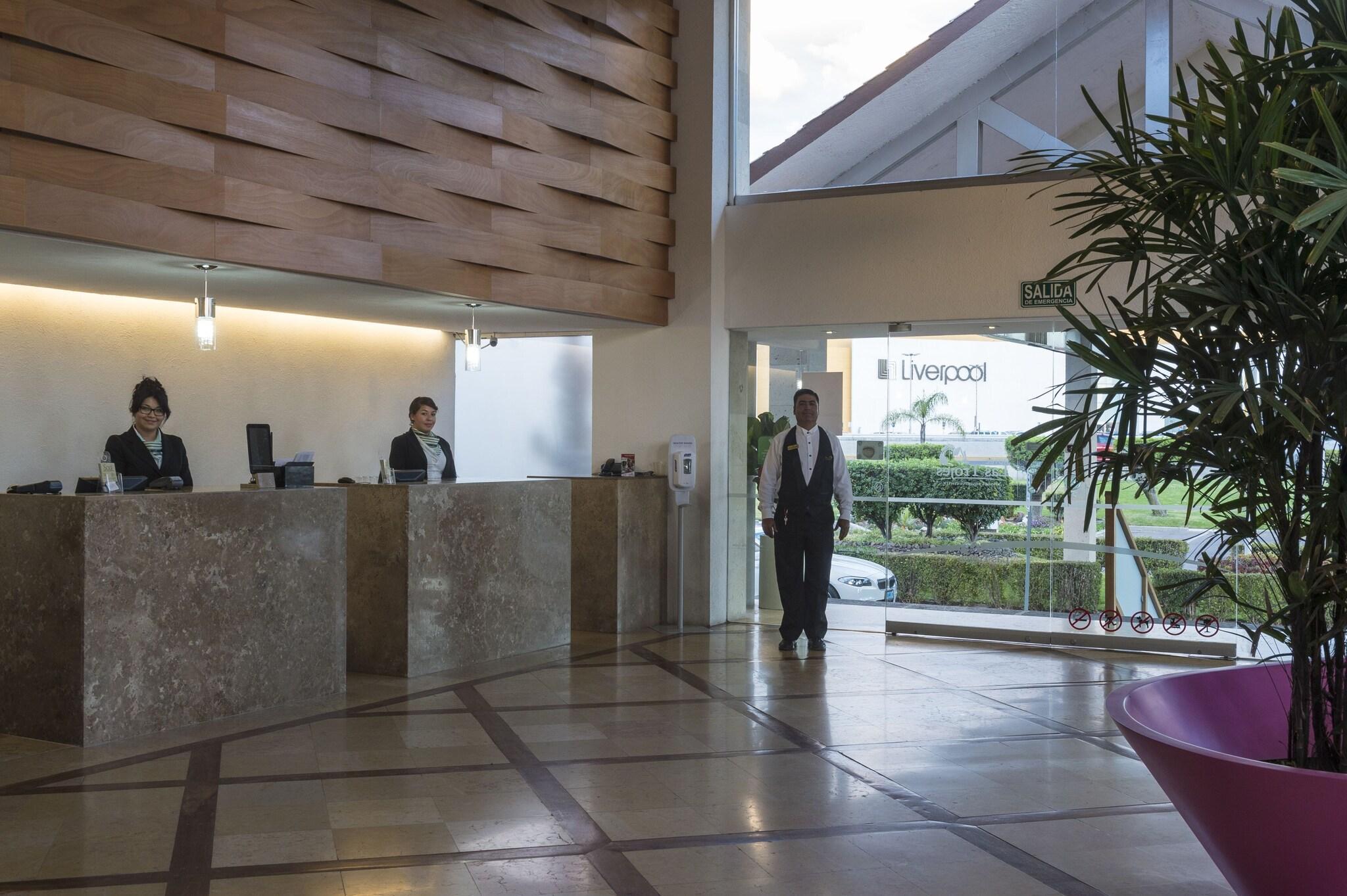 Vista Lobby Hotel Las Trojes