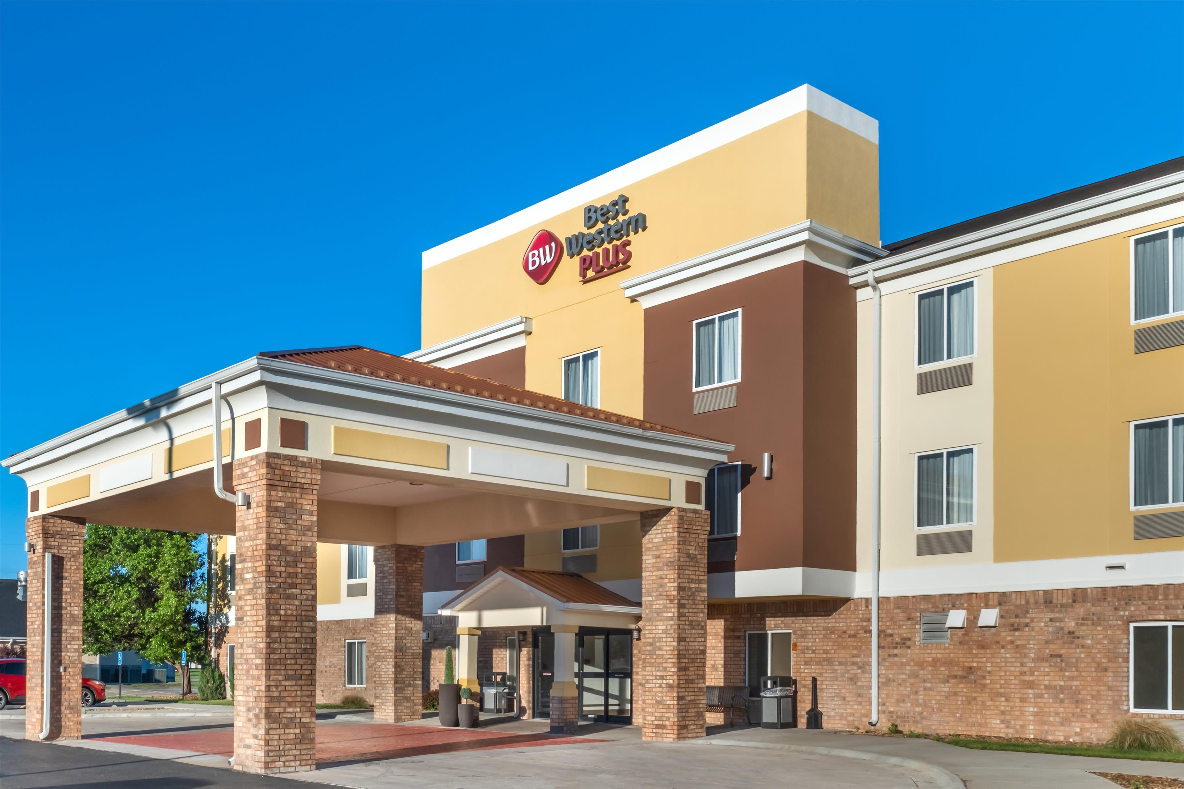 Vista Exterior Best Western Plus Liberal Hotel & Suites