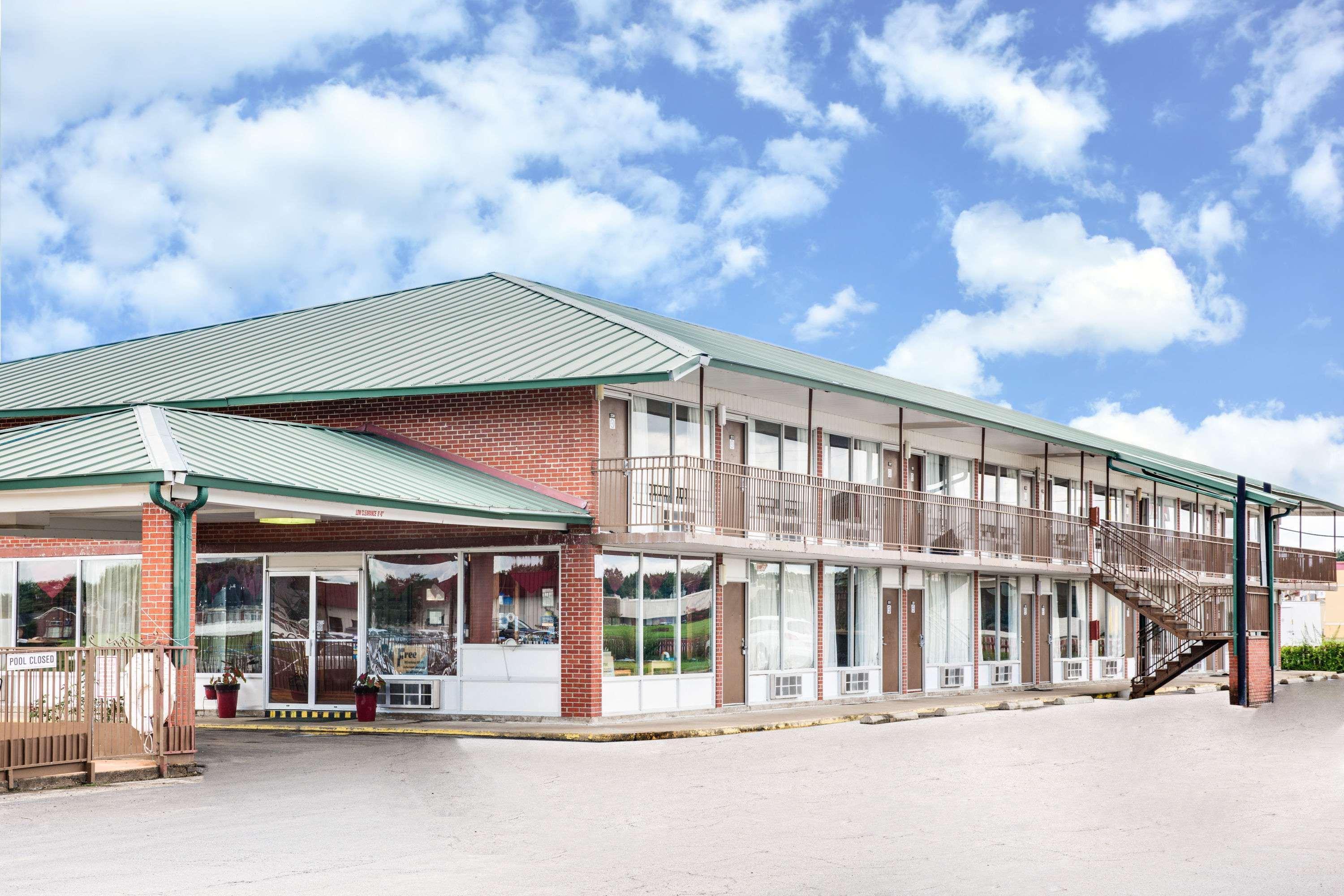 Varios Days Inn by Wyndham Newport