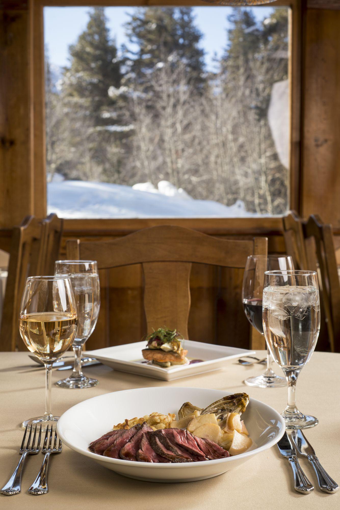 Restaurant Tamarack Lodge and Resort