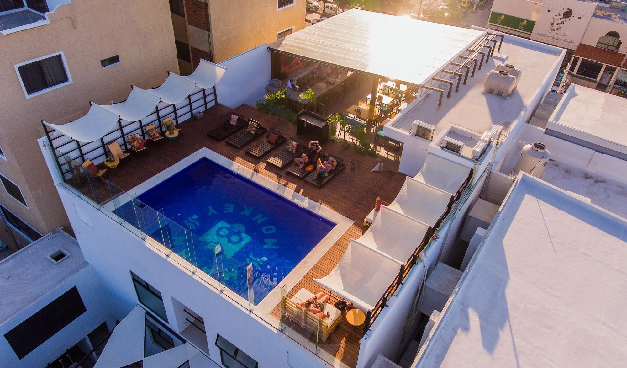 Instalaciones Recreativas Nomads Hotel, Hostel & Rooftop Pool