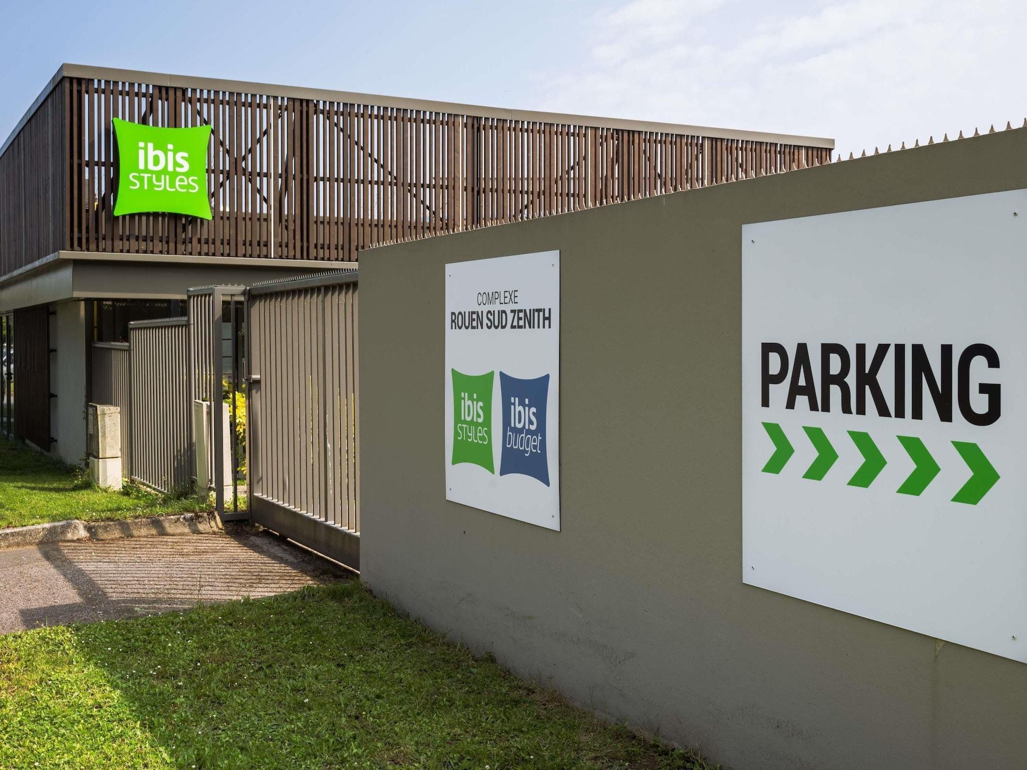 Vista Exterior Ibis Styles Rouen Parc Expo Zenith