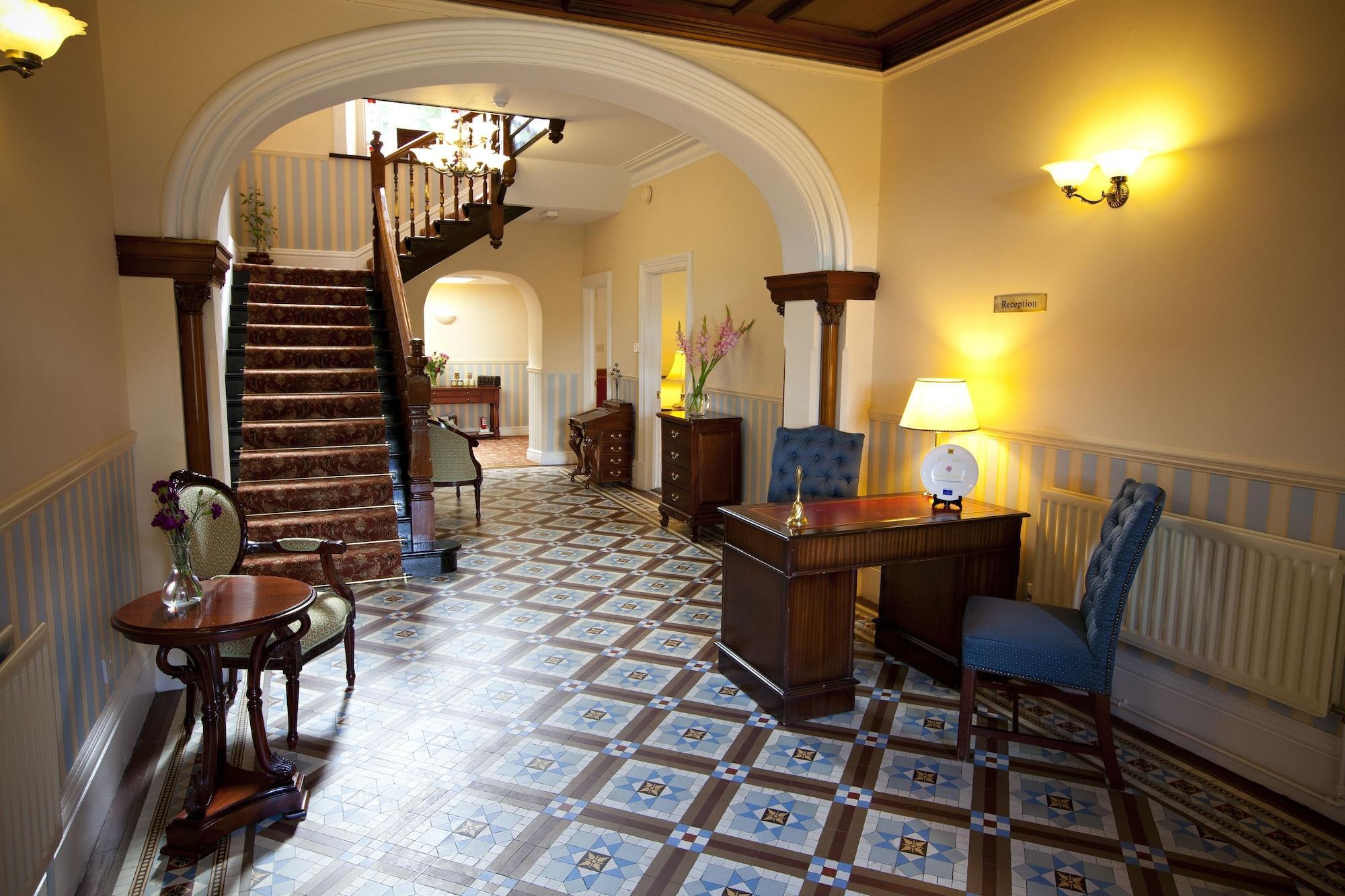 Vista Lobby Leathes Head Hotel