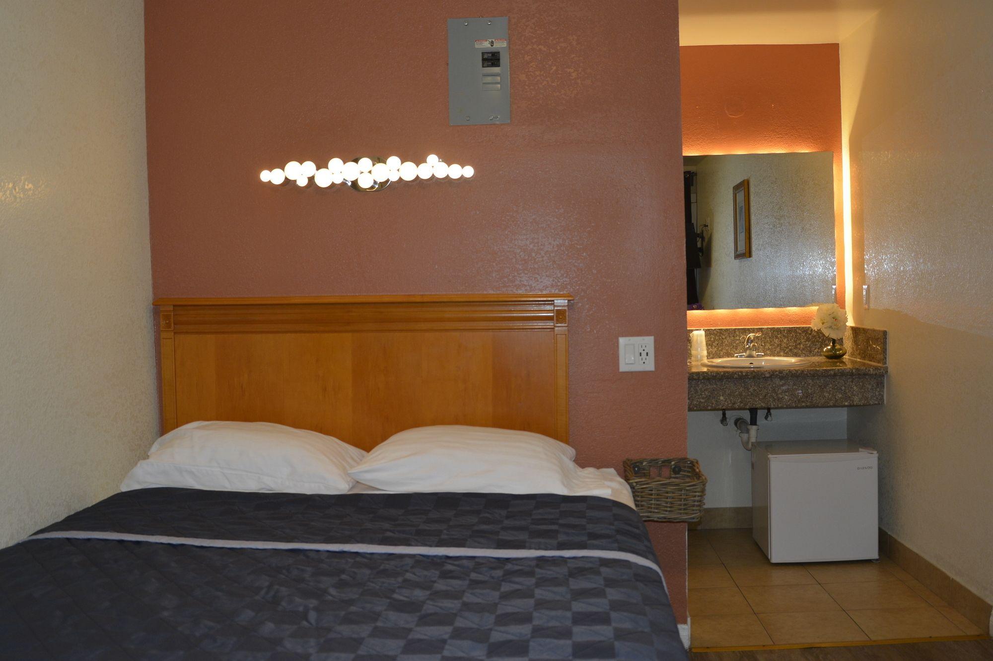 Hotel Lincoln Park Motel