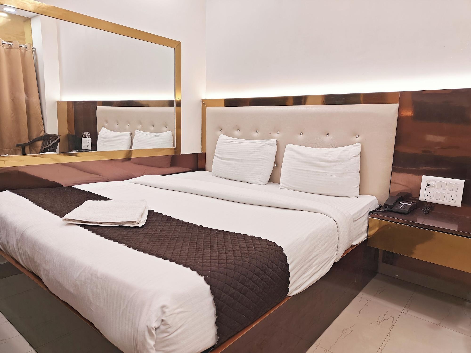 Varios Hotel Apple Villa @ Paharganj