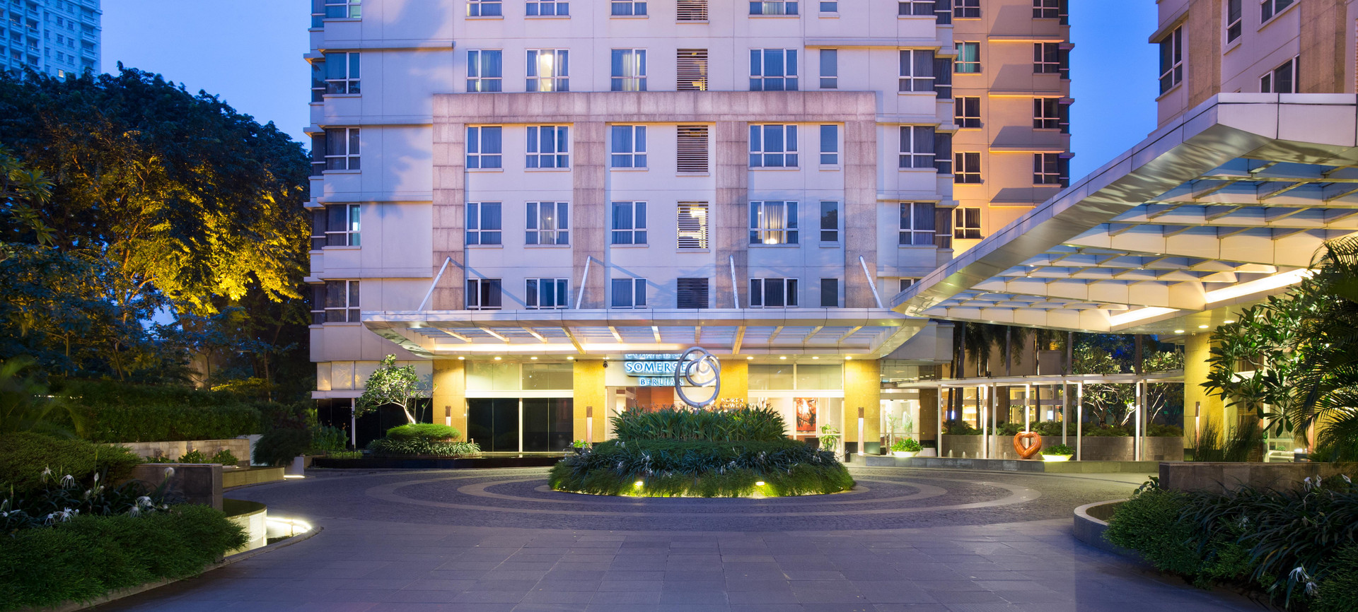 Vista Exterior Somerset Berlian Jakarta