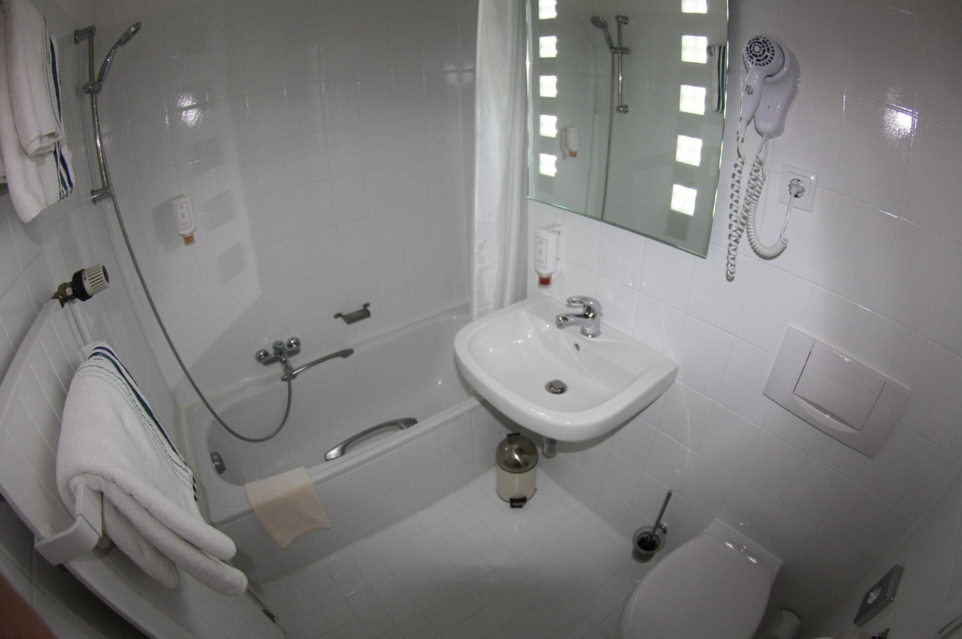 Set de Habitación Arkaden Hotel