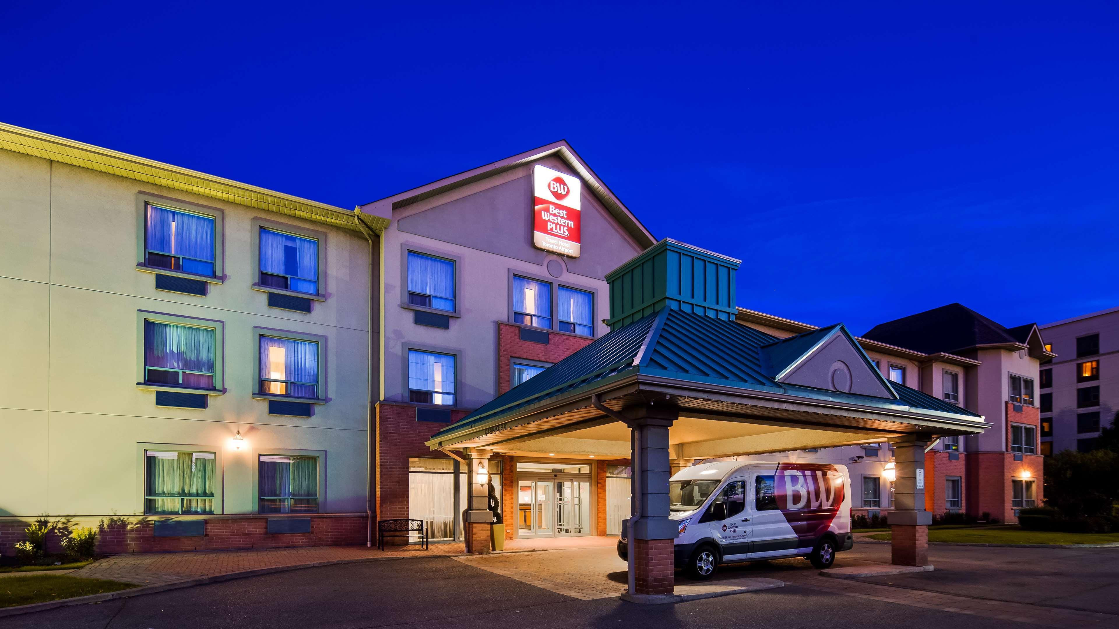 Vista Exterior Best Western Plus Travel Hotel Toronto Airport