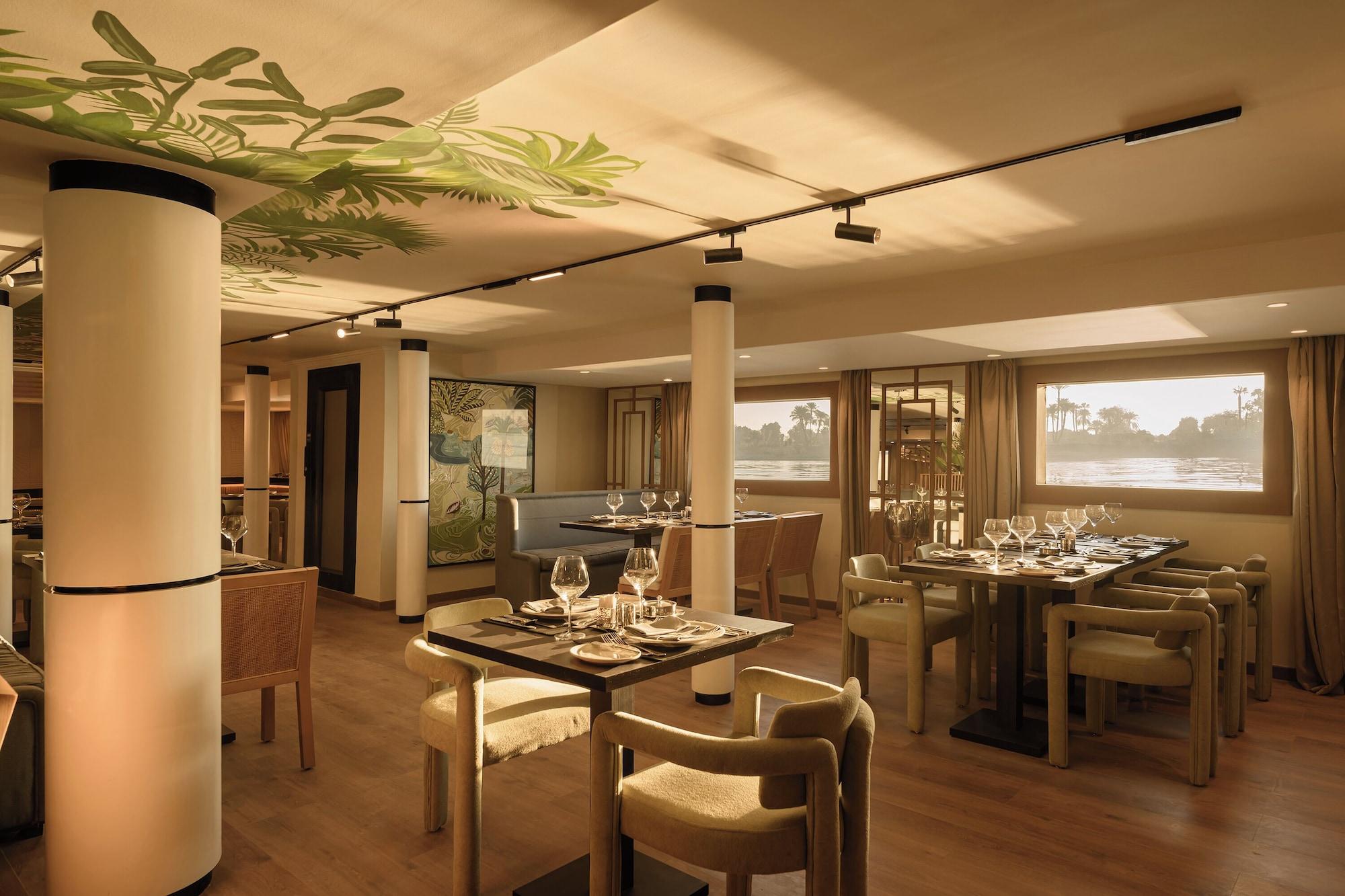 Restaurant Le Fayan Suites Nile Cruise - Mondays from Luxor & Fridays from Aswan.