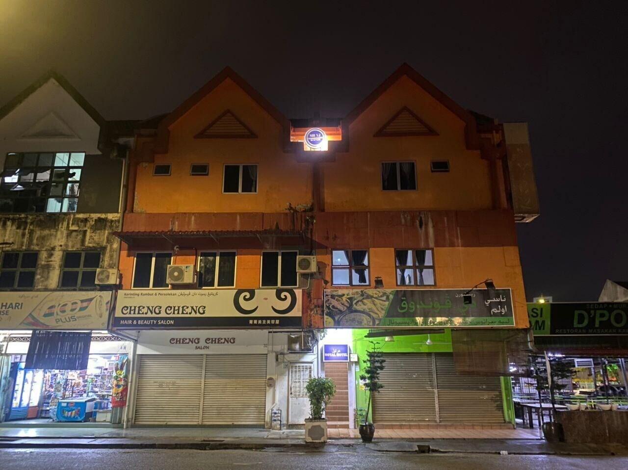 Vista Exterior ROYAL HOTEL by MR VJ Business
