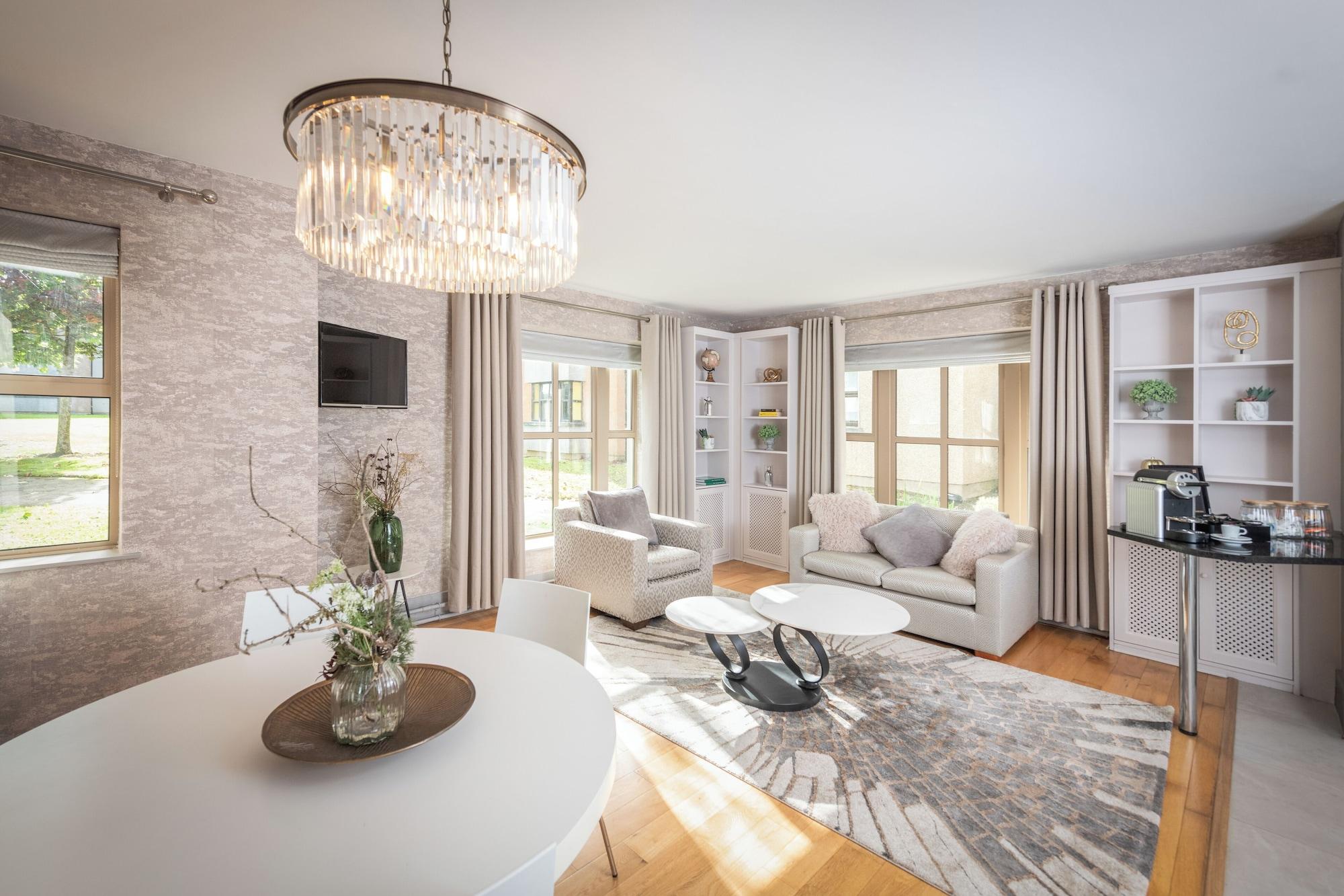 Varios Brennan Court Guest Accommodation