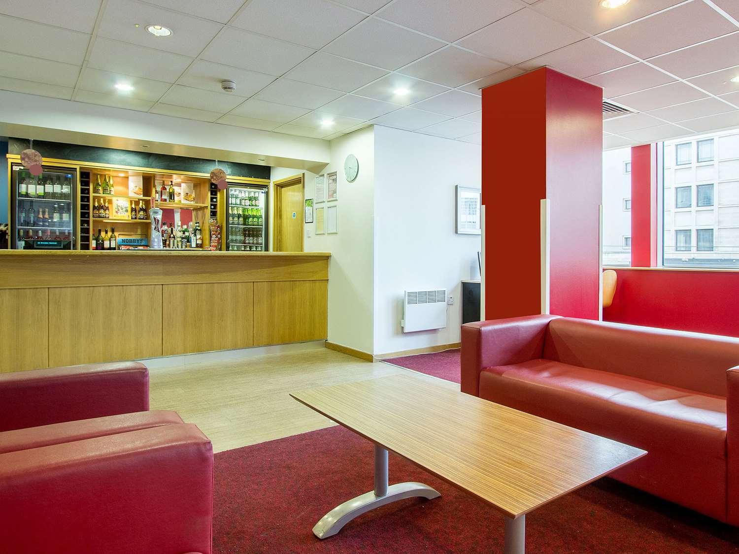 Bar/Salón Travelodge Croydon Central