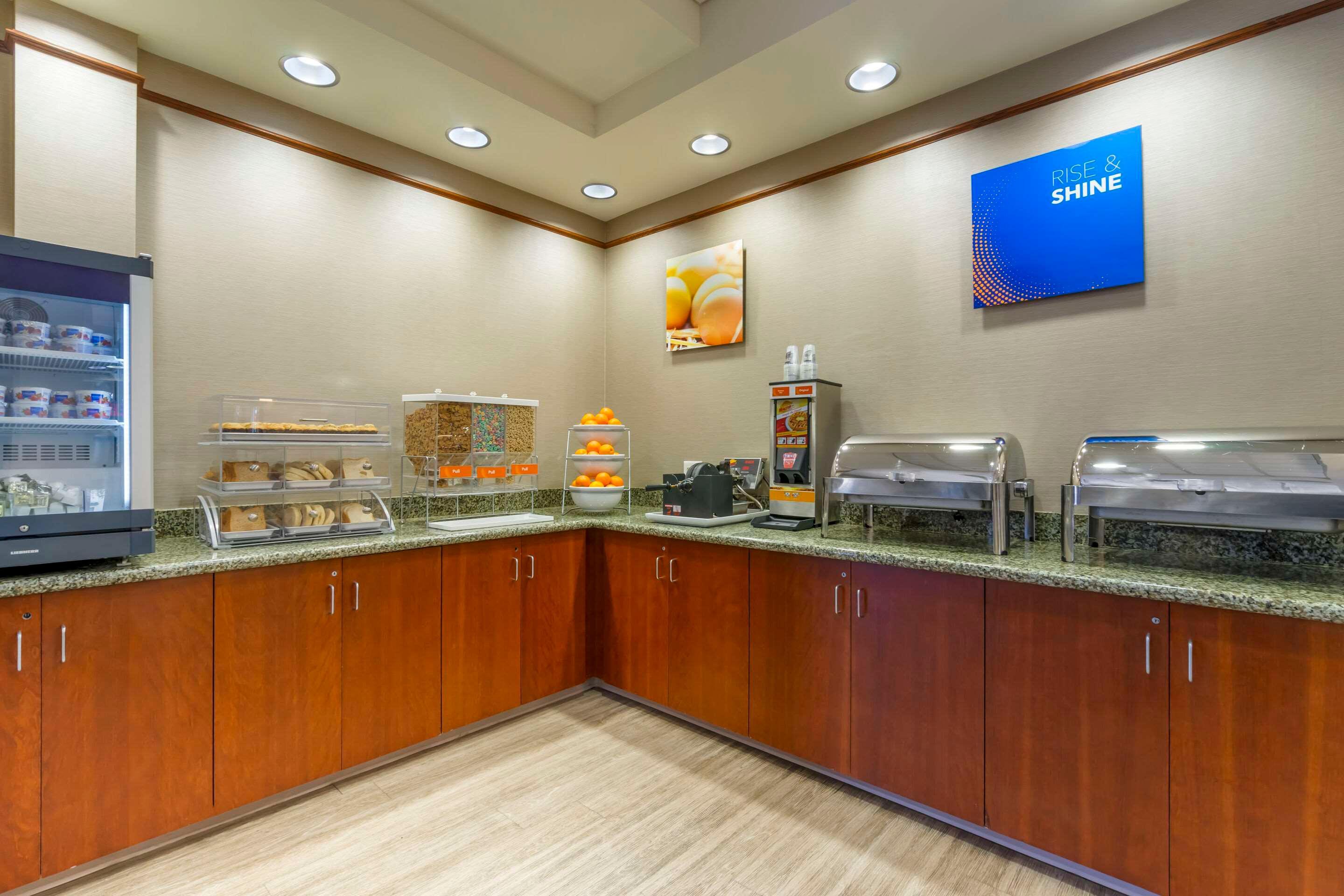 Restaurant Comfort Suites Sarasota - Siesta Key