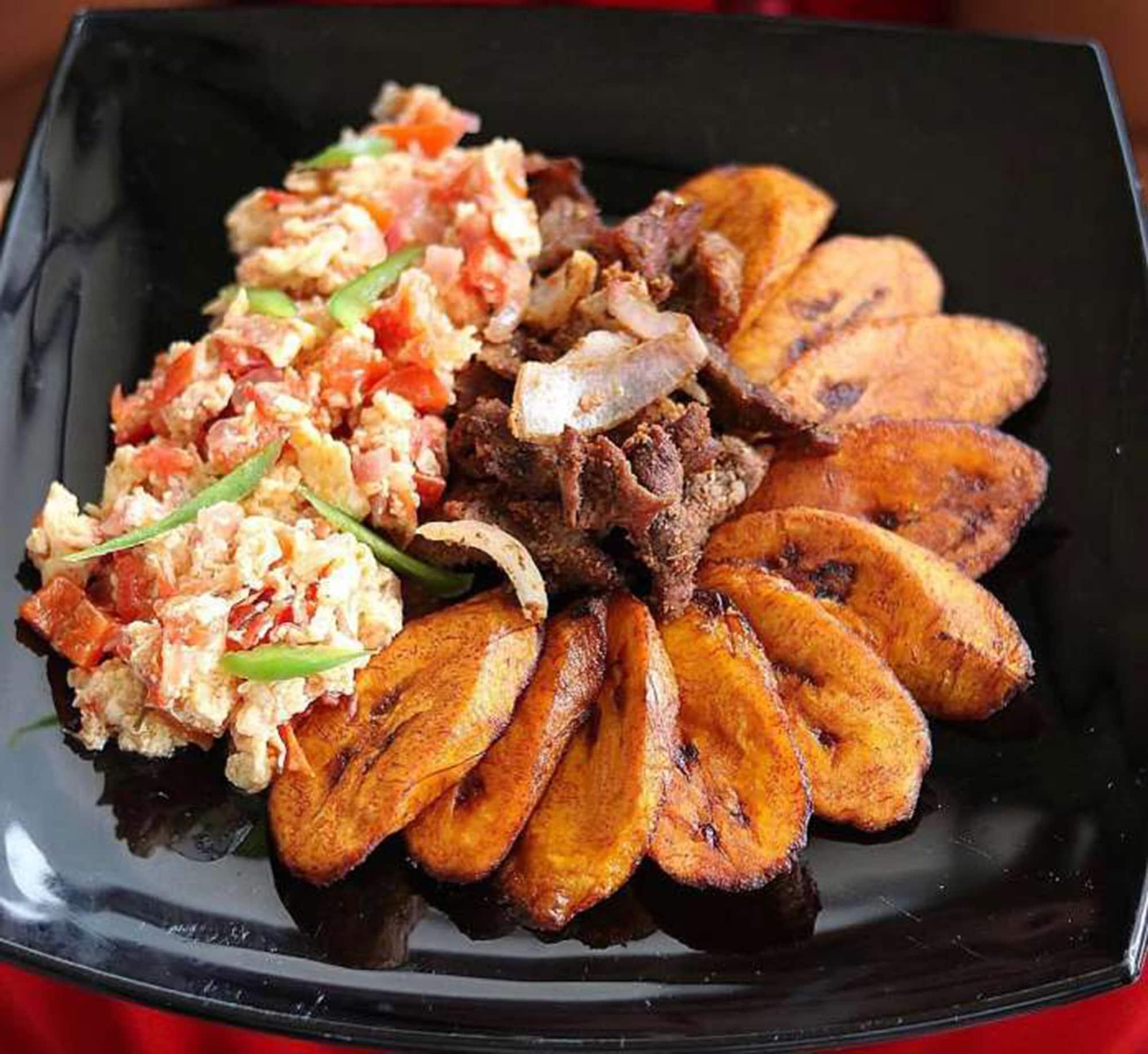 Restaurant De Royal Legacy Hotel and Suites