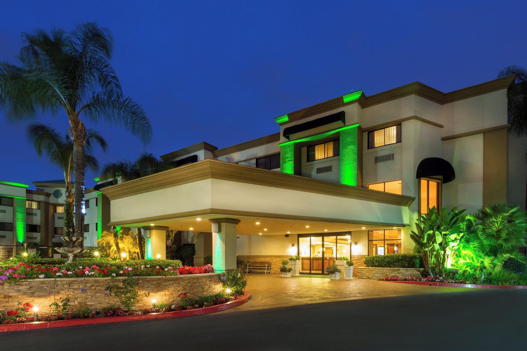 Vista Exterior Holiday Inn Santa Ana-Orange Co. Arpt by IHG