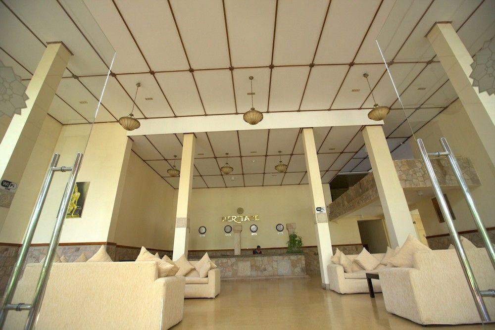 Vista Lobby Heritage Hotel