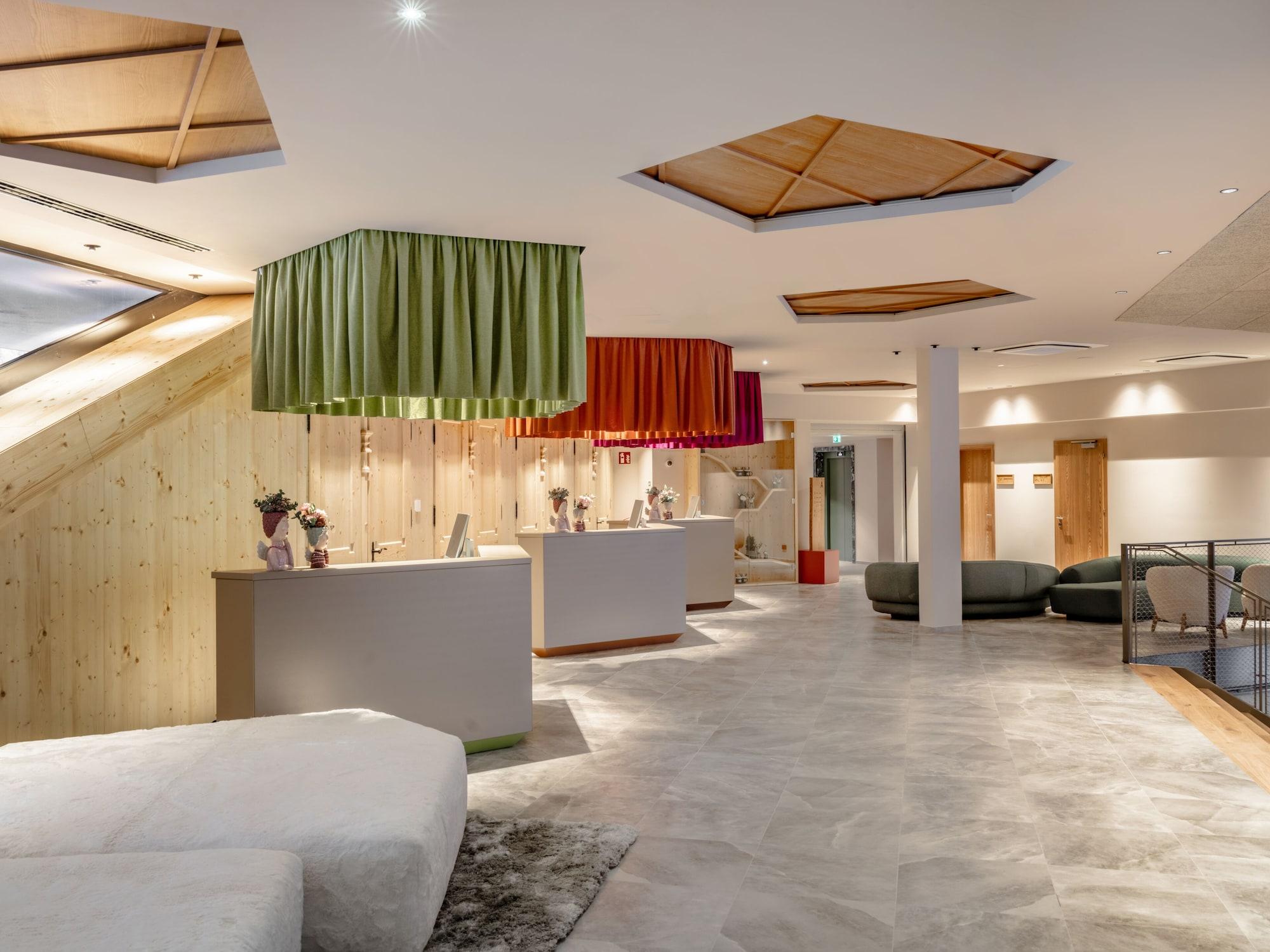 Vista Lobby Falkensteiner Hotel Montafon - The Leading Hotels of the World