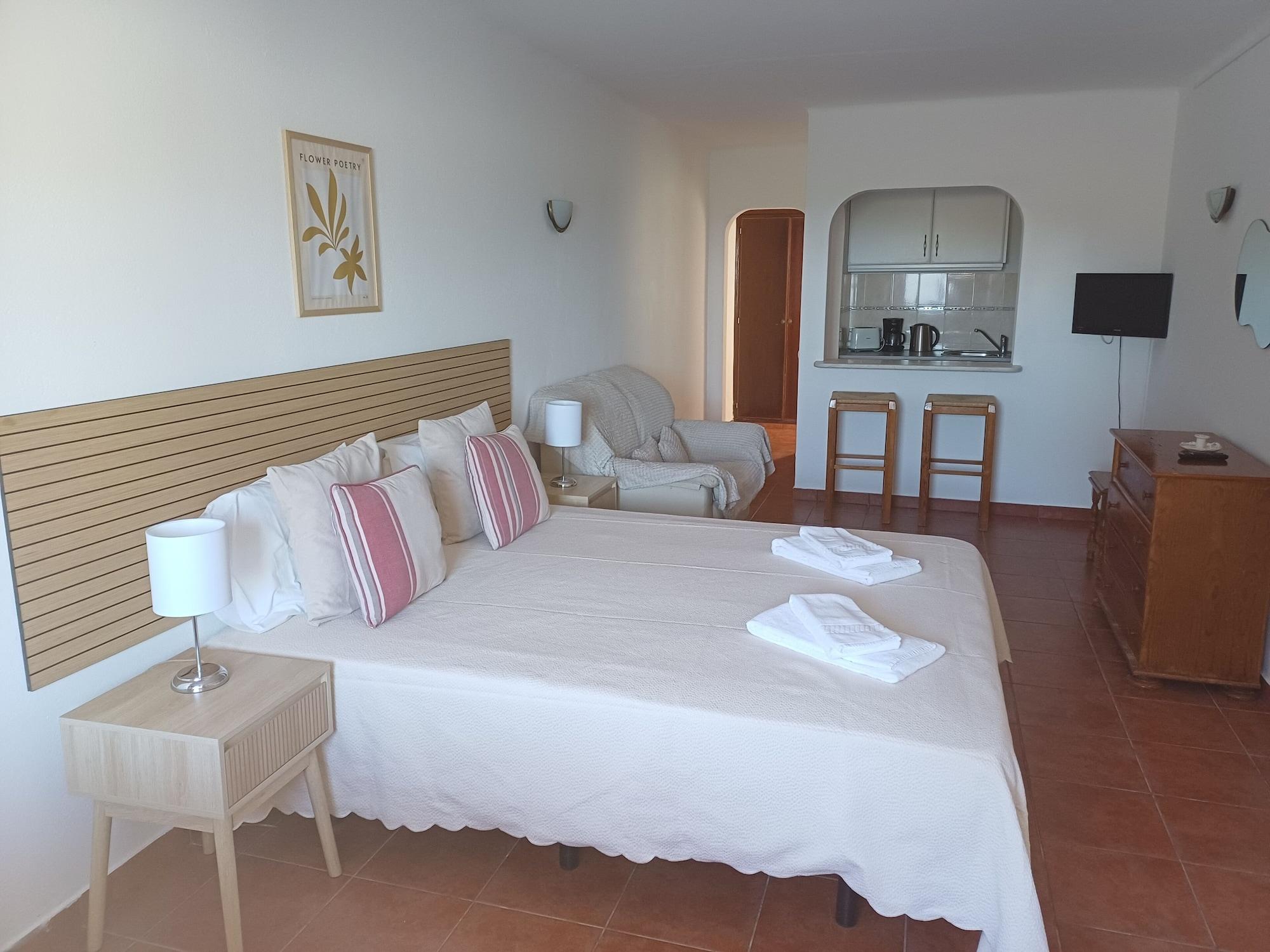 Set de Habitación Salema Praia Club