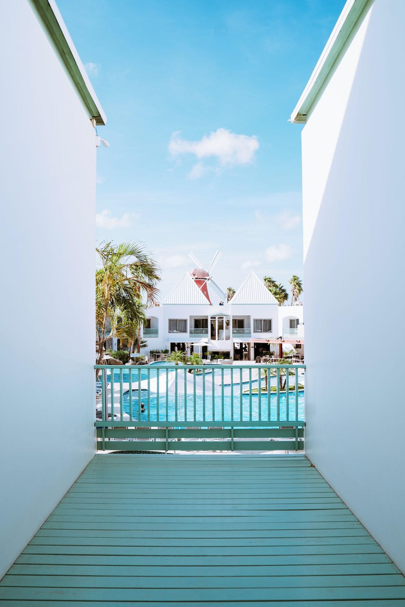 Vista Piscina The Mill Resort & Suites