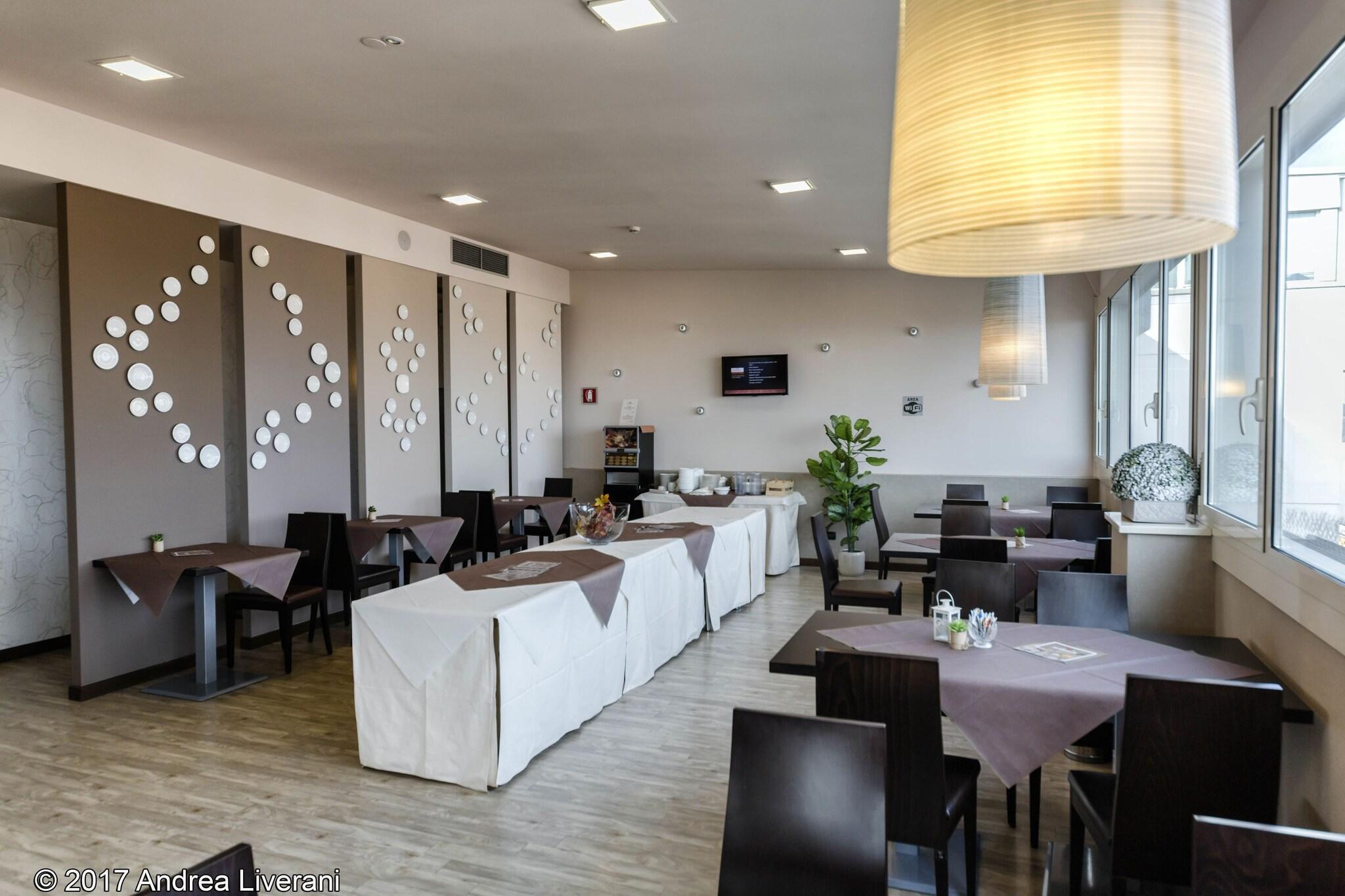 Bar/Salón Hotel Donatello Imola