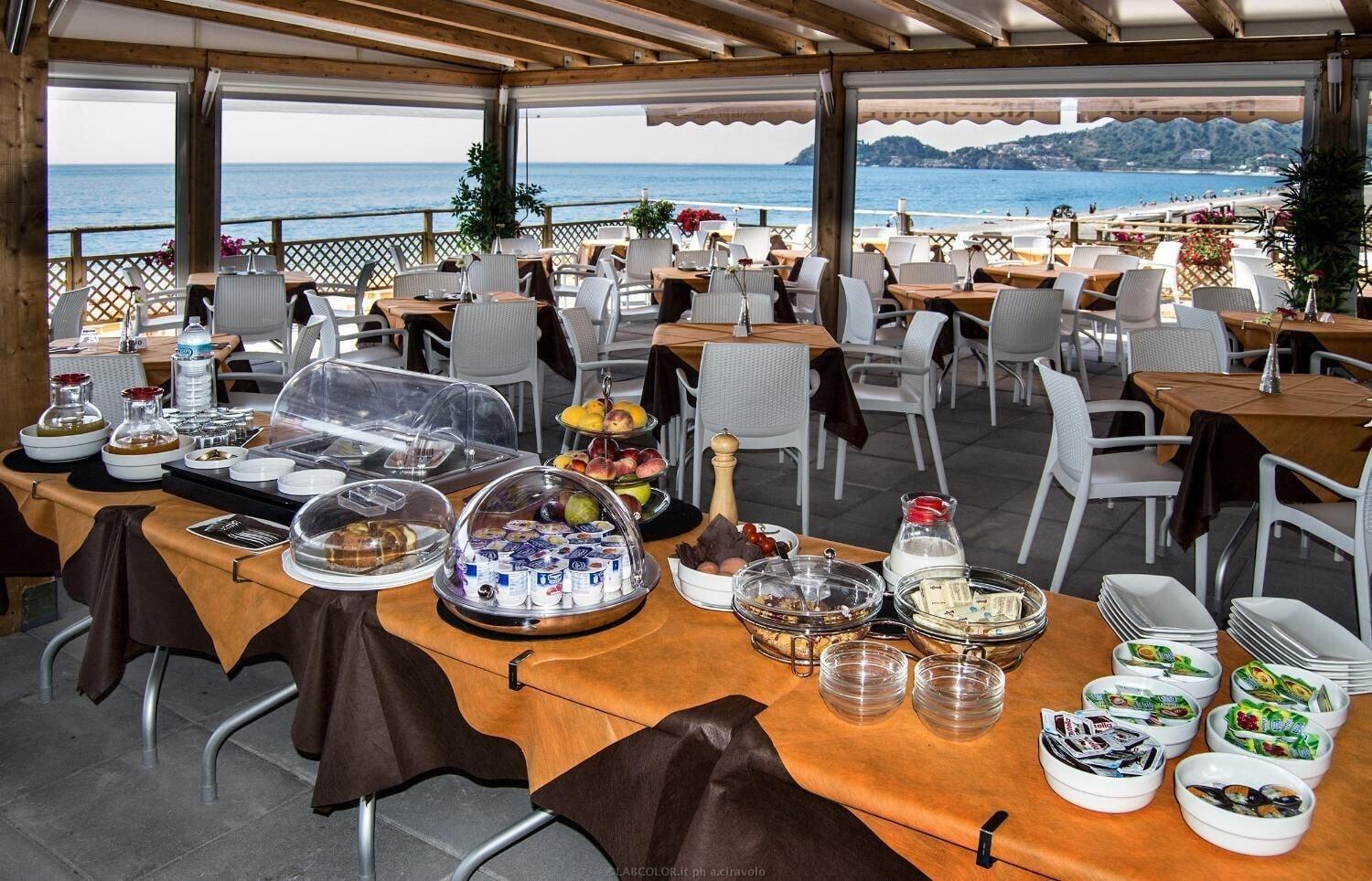 Restaurant Maniel Beach Hotel
