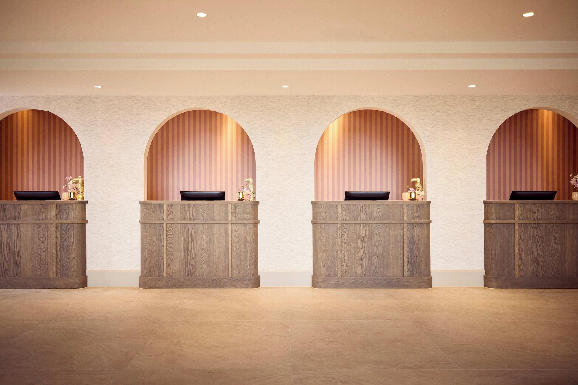 Vista Lobby Van der Valk Hotel Volendam