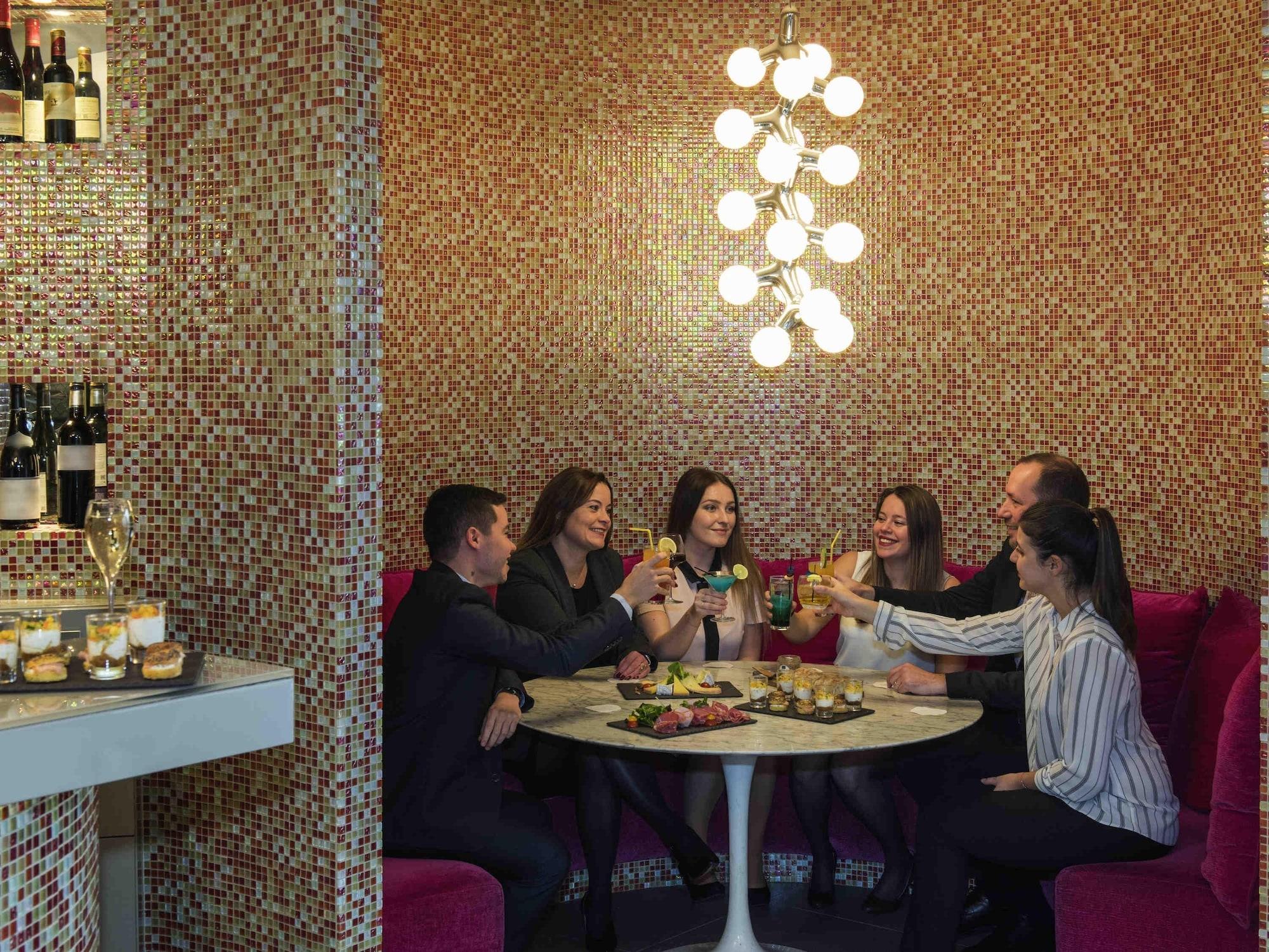 Bar/Salón Mercure Paris Vaugirard Porte de Versailles