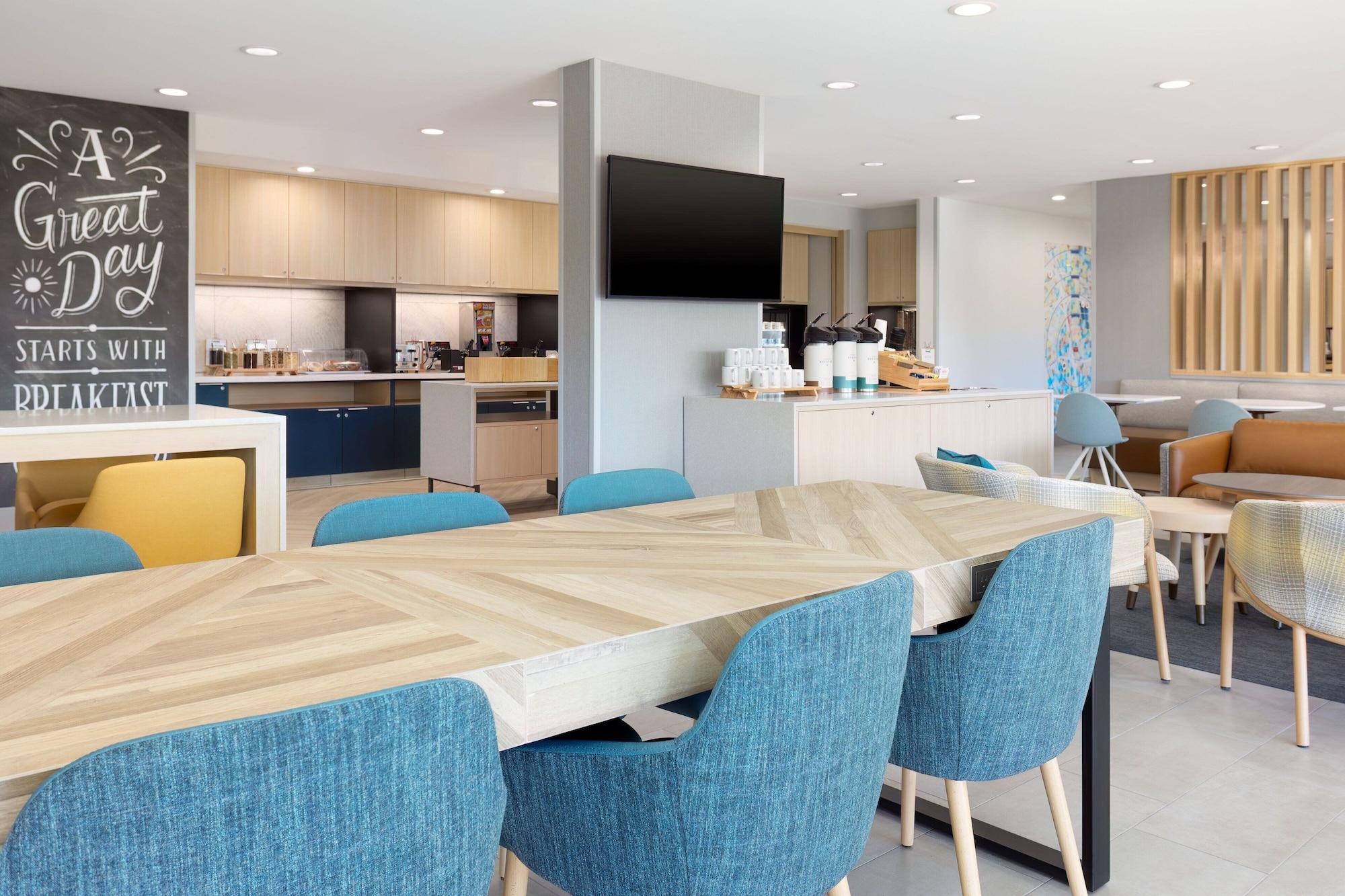 Restaurant TownePlace Suites by Marriott Pleasanton
