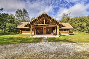 Alquiler Vacacional - Valders Log Home Near EEA Air Show & Sheboygan!