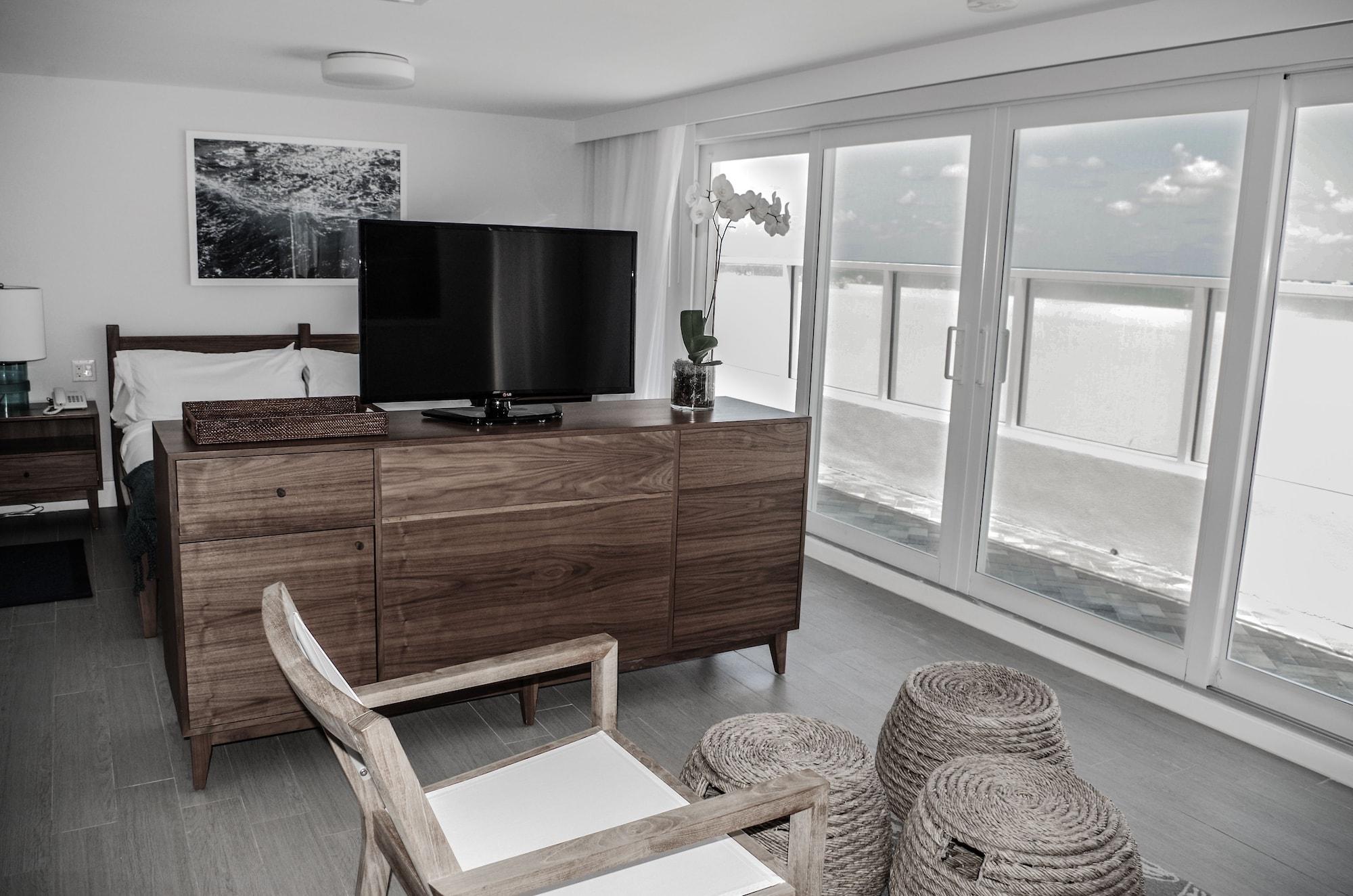 Habitación Tides Inn Hotel