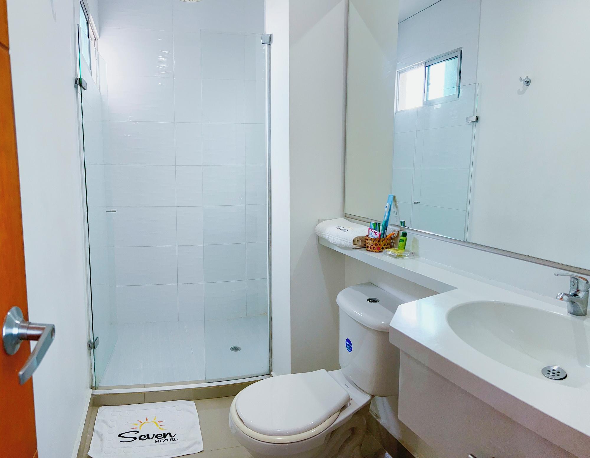 Equipamiento de Habitación Hotel Seven Monteria
