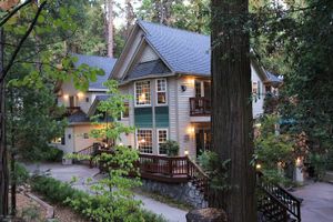 Alojamiento - McCaffrey House B&B Inn