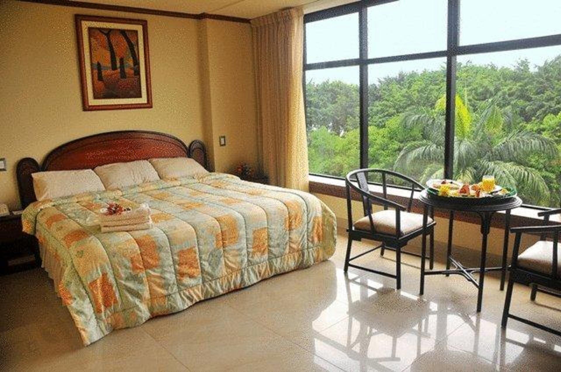Guest room Hotel Ramada